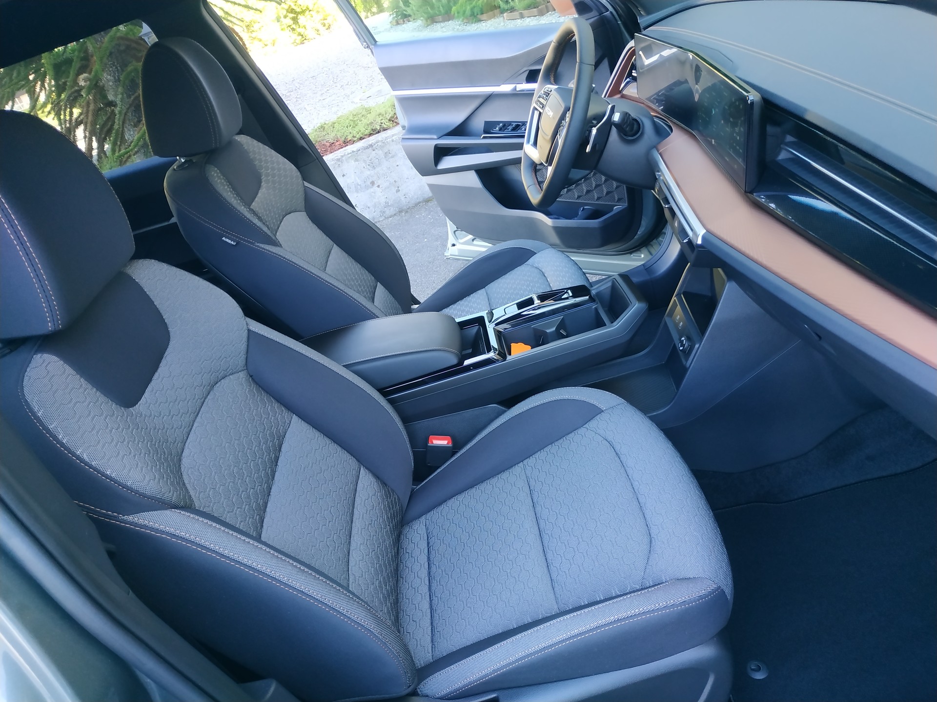 KGM-SsangYong Torres 1.5 TGDI Hybrid Platinum Automat-image-12