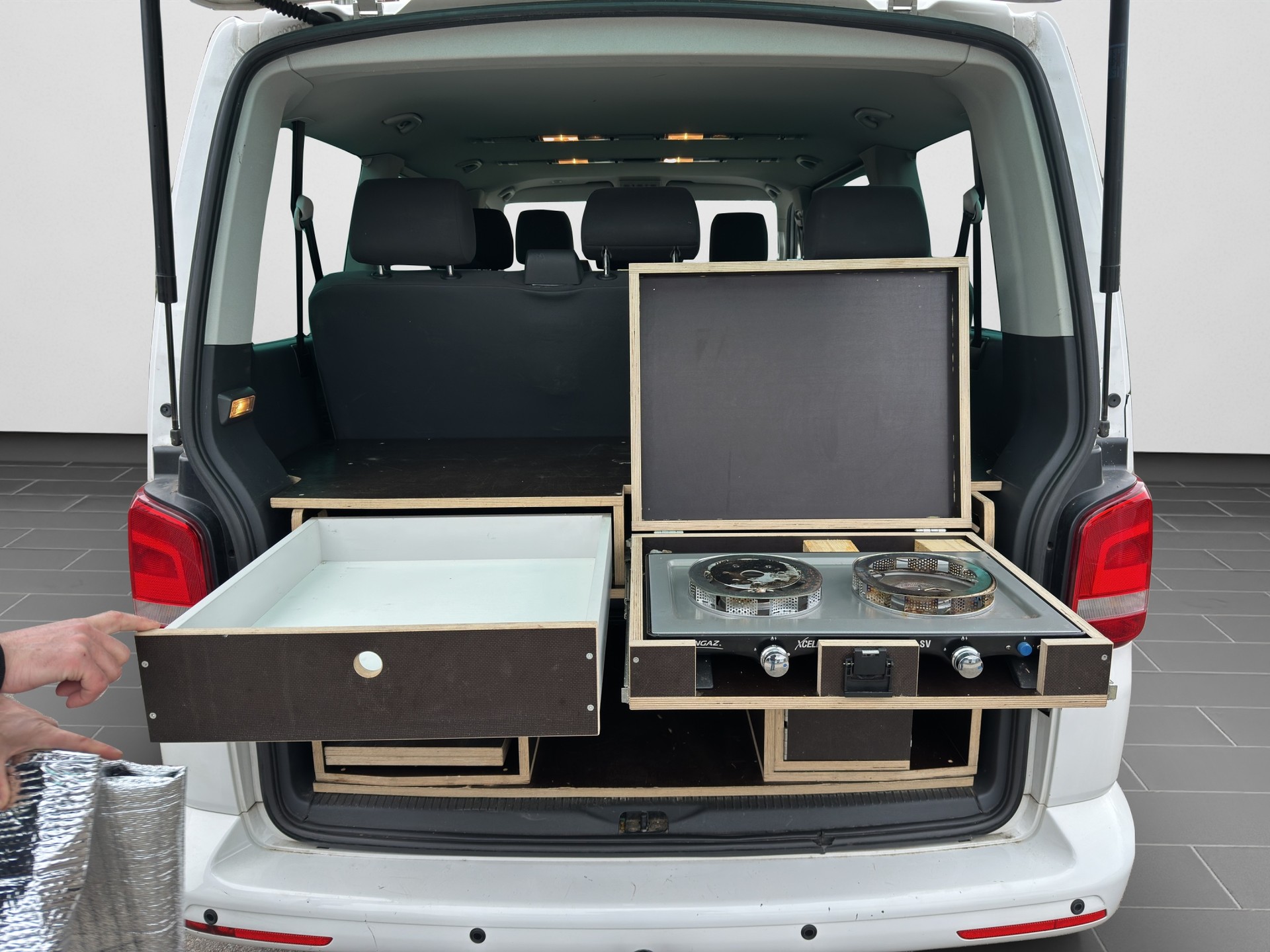 VW T5 Caravelle Trendline 2.0 TDI CR DSG-image-14