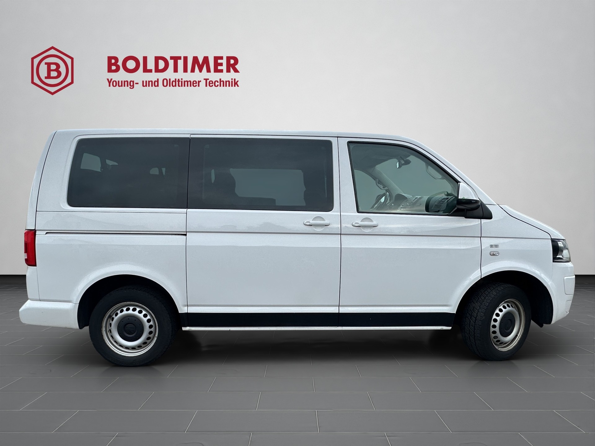VW T5 Caravelle Trendline 2.0 TDI CR DSG-image-6