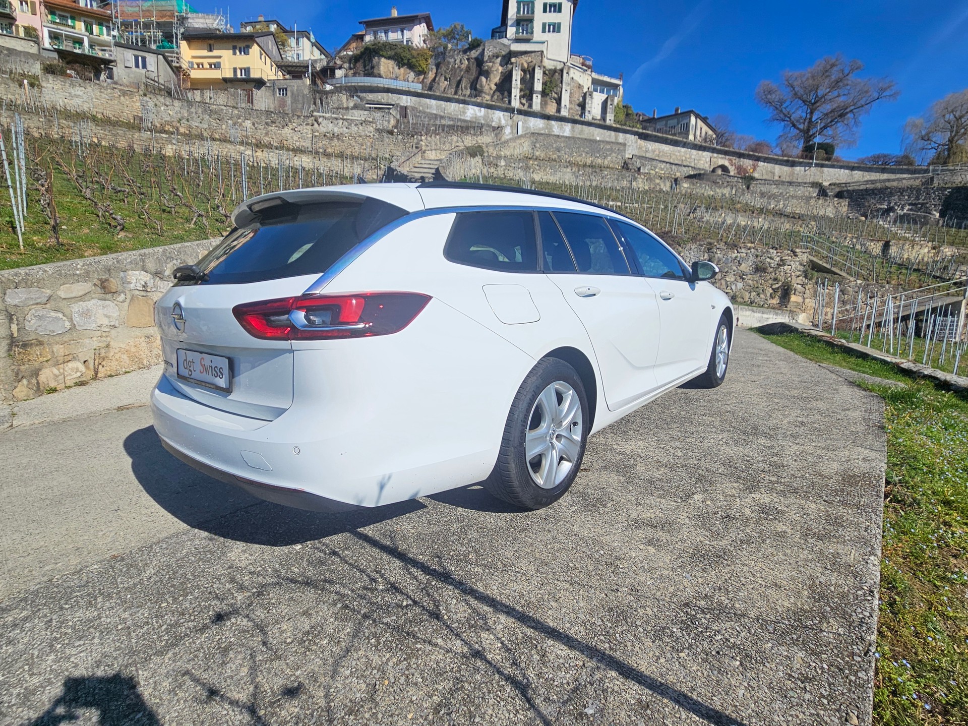 OPEL Insignia 1.6 CDTI Sports Tourer Excellence Automatic-image-8