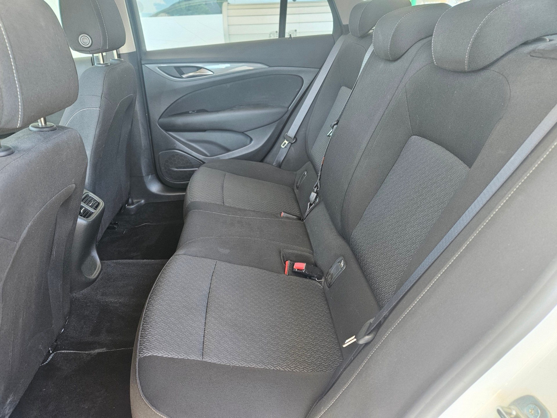 OPEL Insignia 1.6 CDTI Sports Tourer Excellence Automatic-image-13