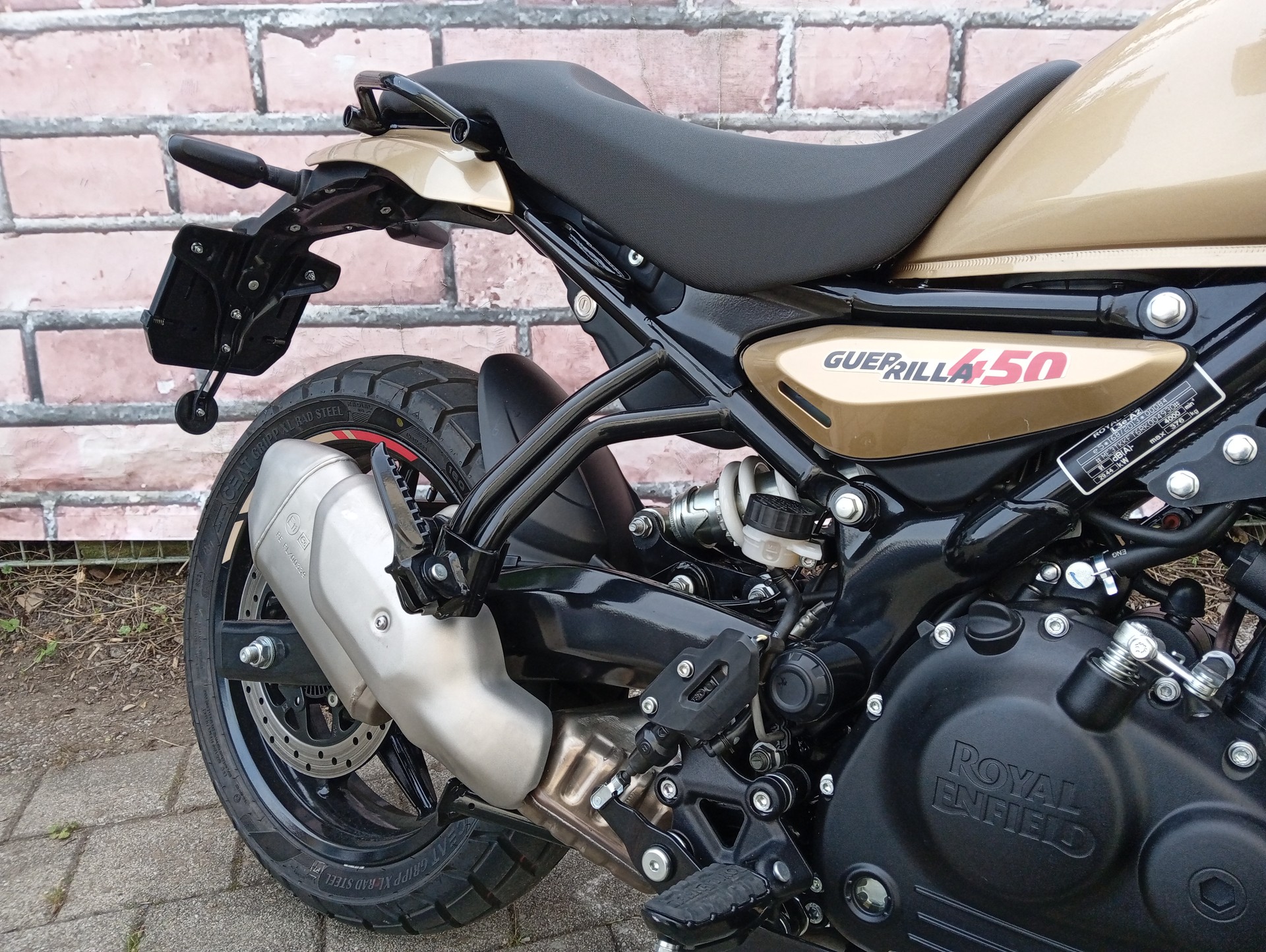 ROYAL ENFIELD Guerrilla 450 Mid-image-7