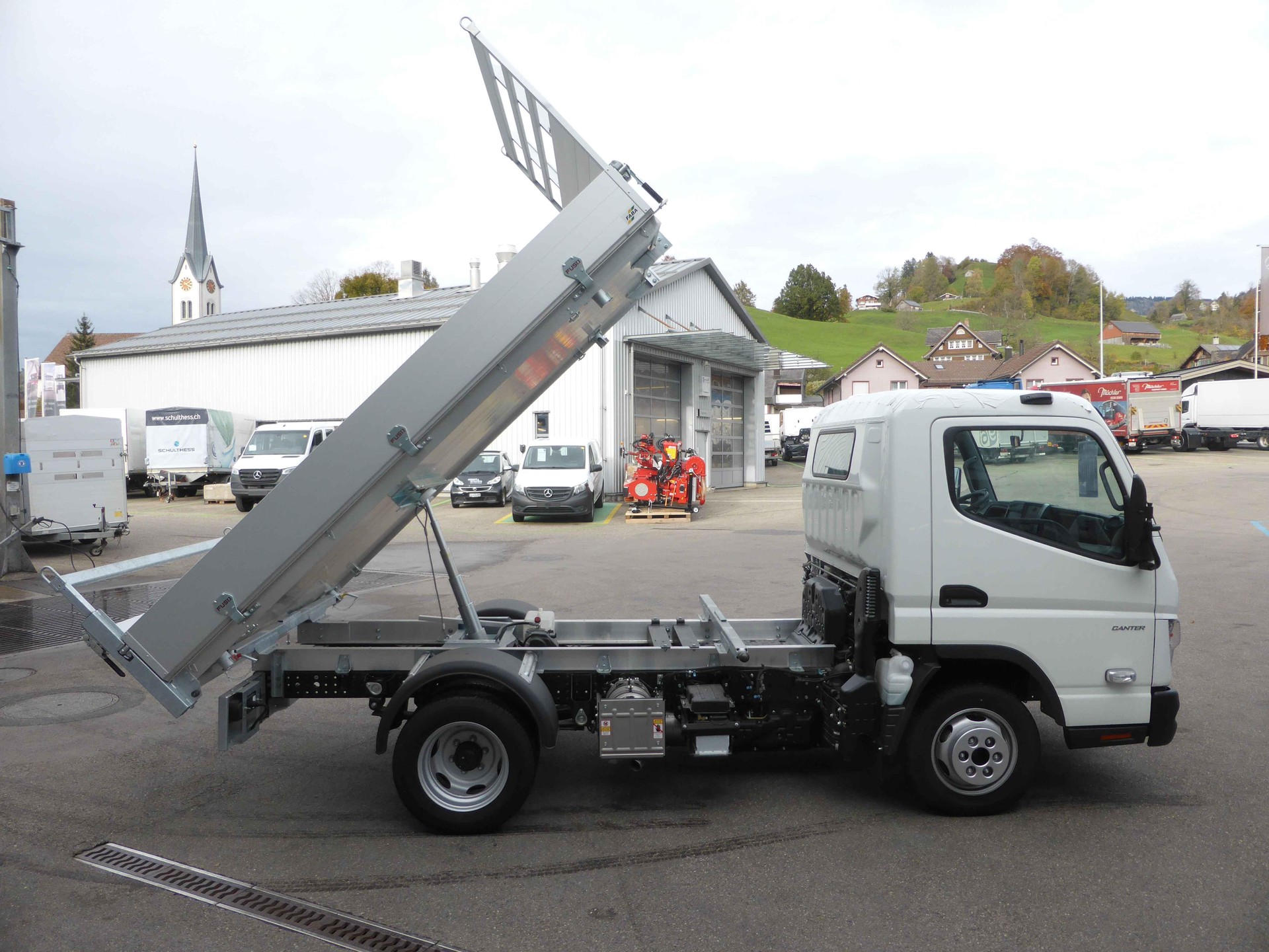 MITSUBISHI FUSO Canter 3C15 Kab.-Ch. 2500 3.0 TD 150-showroom-element-3