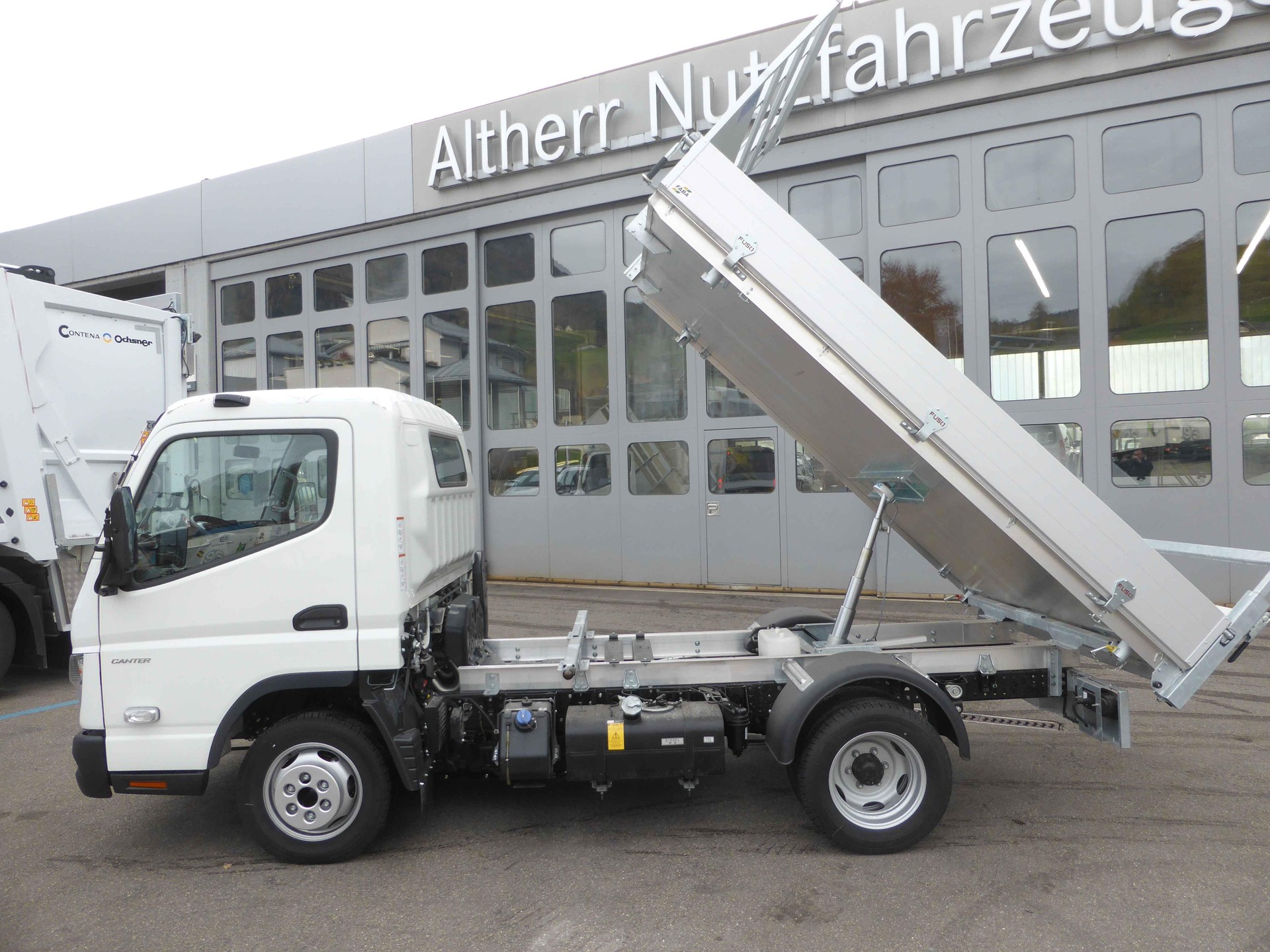 MITSUBISHI FUSO Canter 3C15 Kab.-Ch. 2500 3.0 TD 150-showroom-element-2