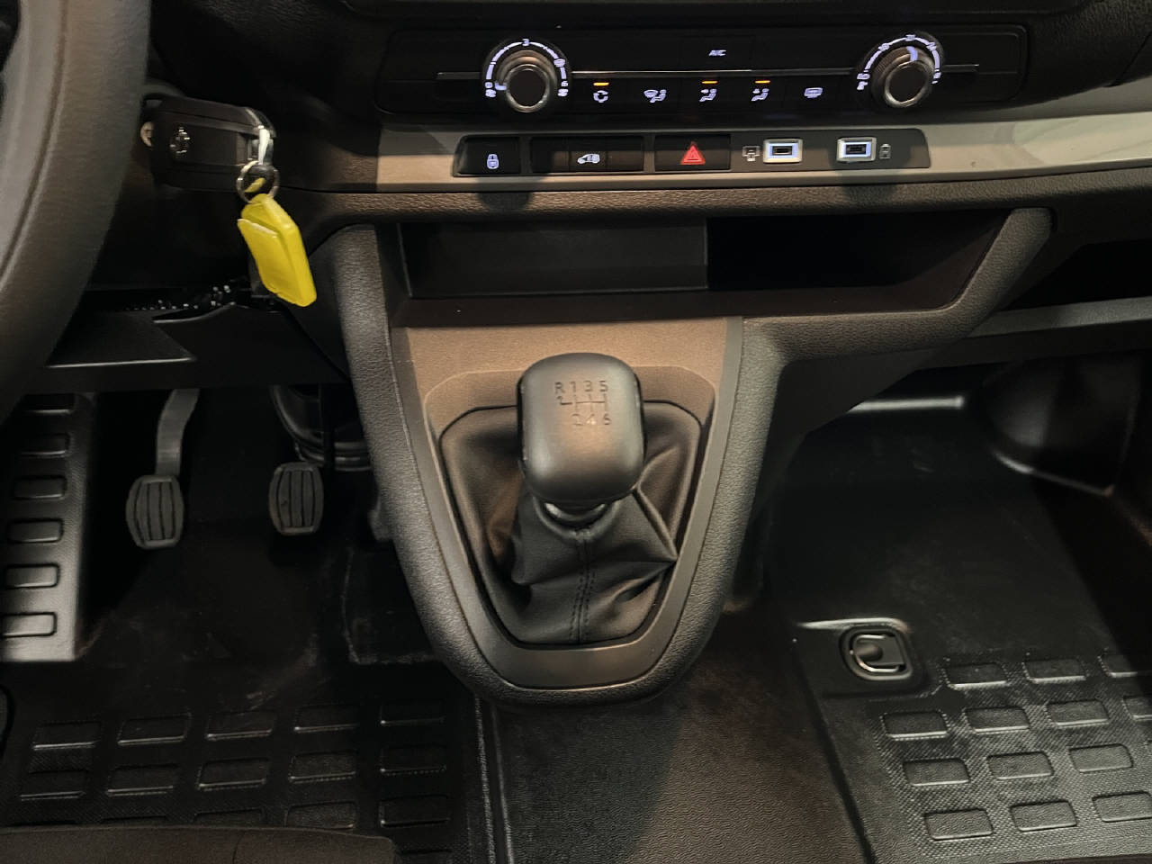 OPEL Vivaro Cargo 1.5 D 120 Energize Your Business S/S-image-8