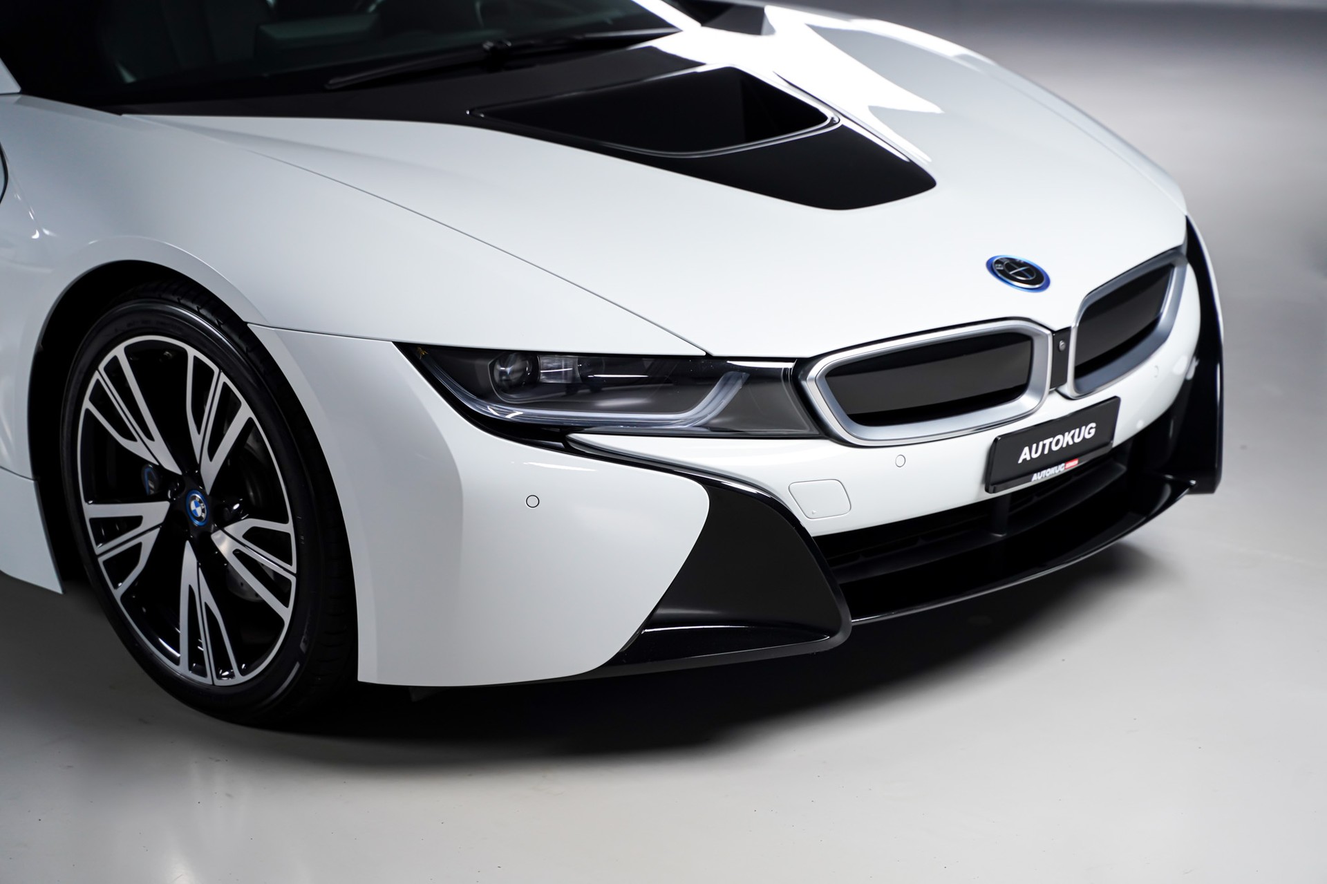 BMW i8 Coupé-image-4