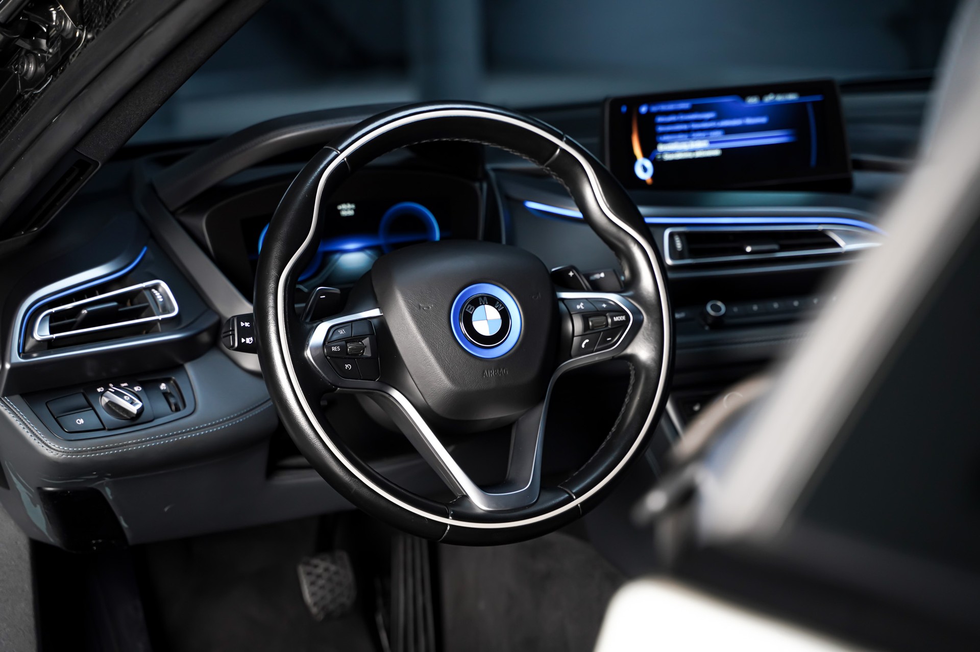BMW i8 Coupé-image-10