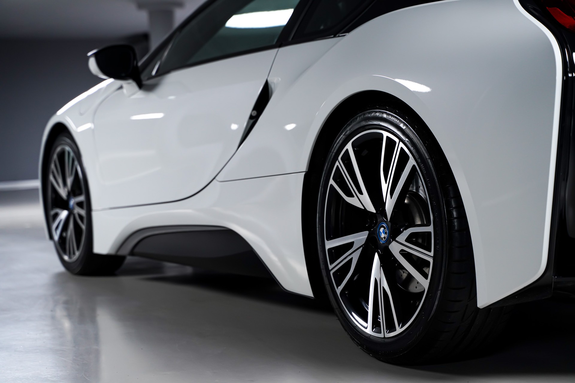 BMW i8 Coupé-image-8