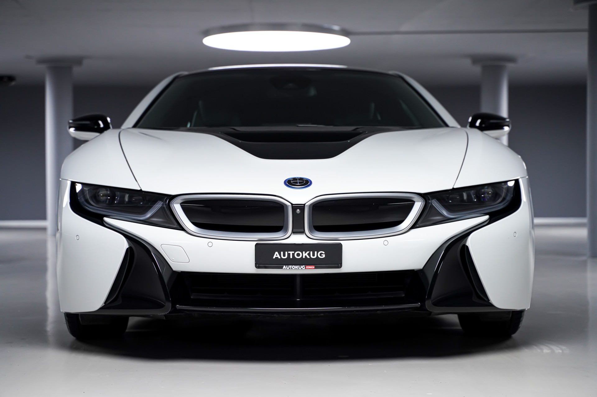 BMW i8 Coupé-showroom-element-1