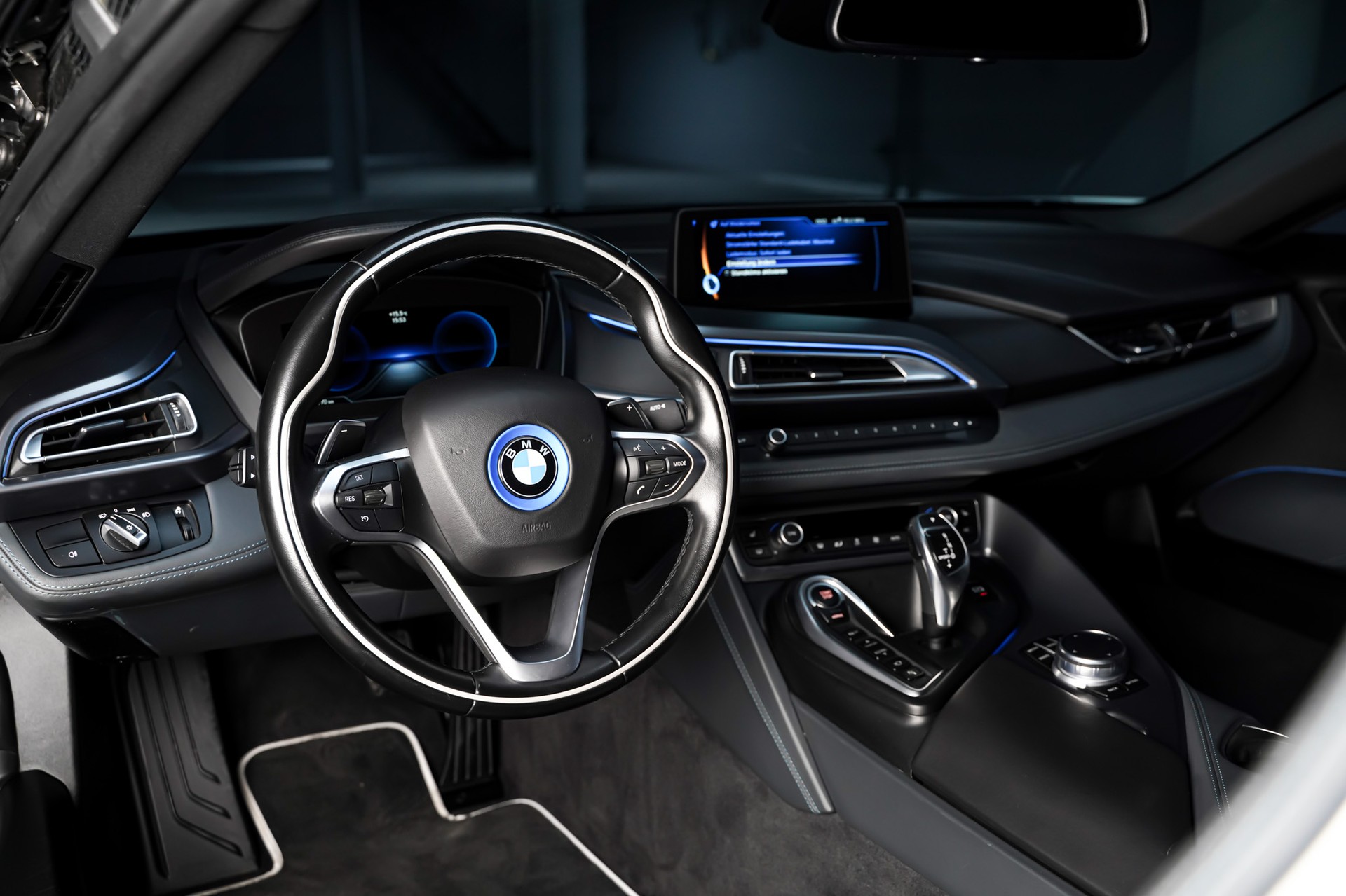 BMW i8 Coupé-image-11