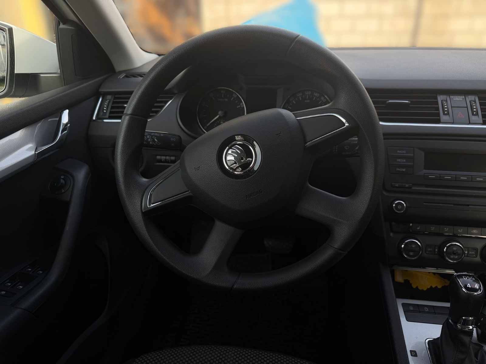 SKODA Octavia Combi 1.8 TSI Ambition 4x4 DSG-image-7