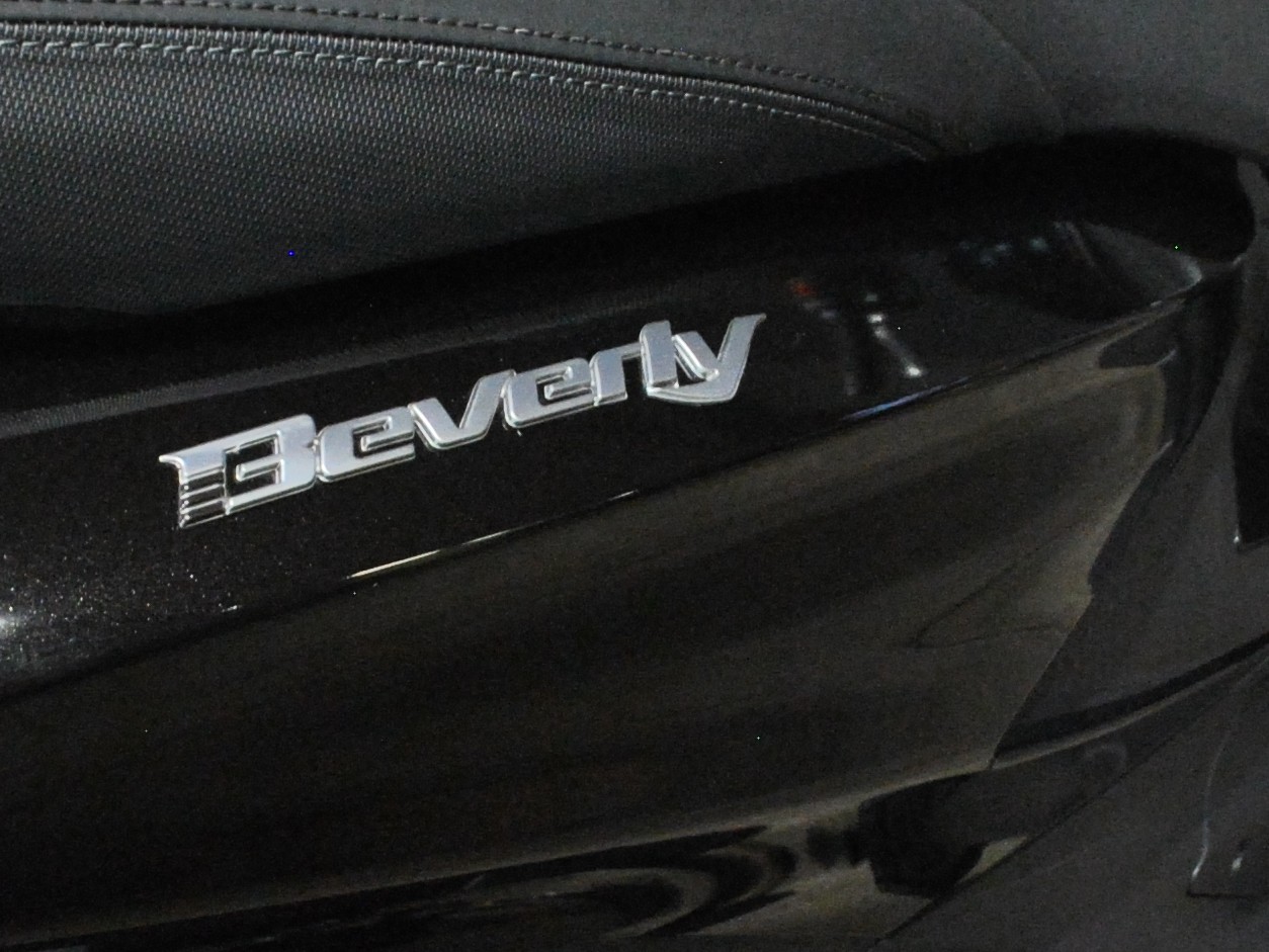 PIAGGIO Beverly 400 Sport E5+-image-5