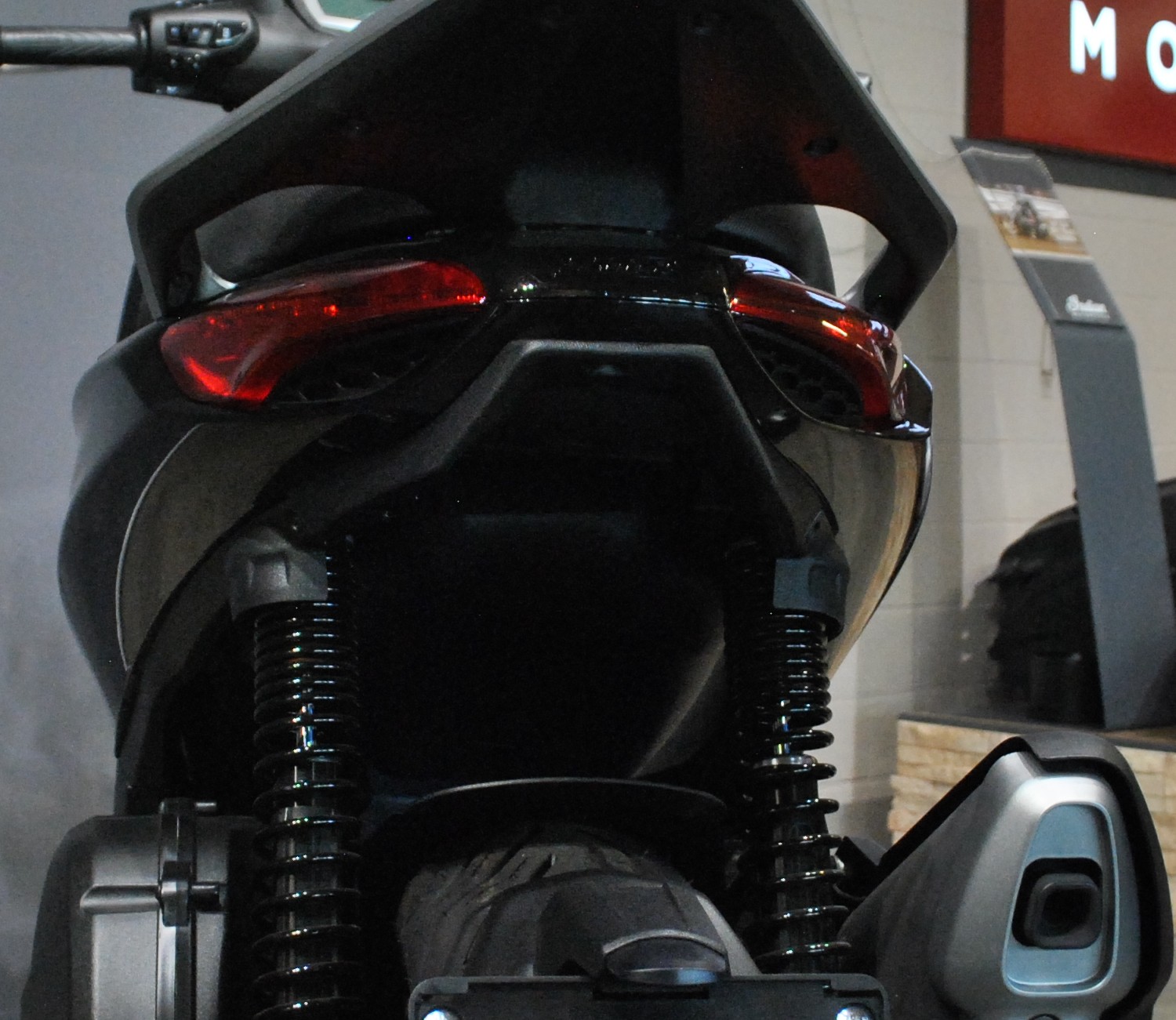 PIAGGIO Beverly 400 Sport E5+-image-7