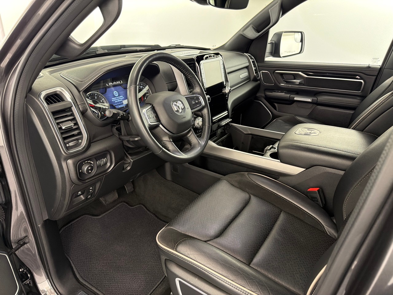 DODGE RAM 1500 3.0 EcoDiesel Laramie-image-5