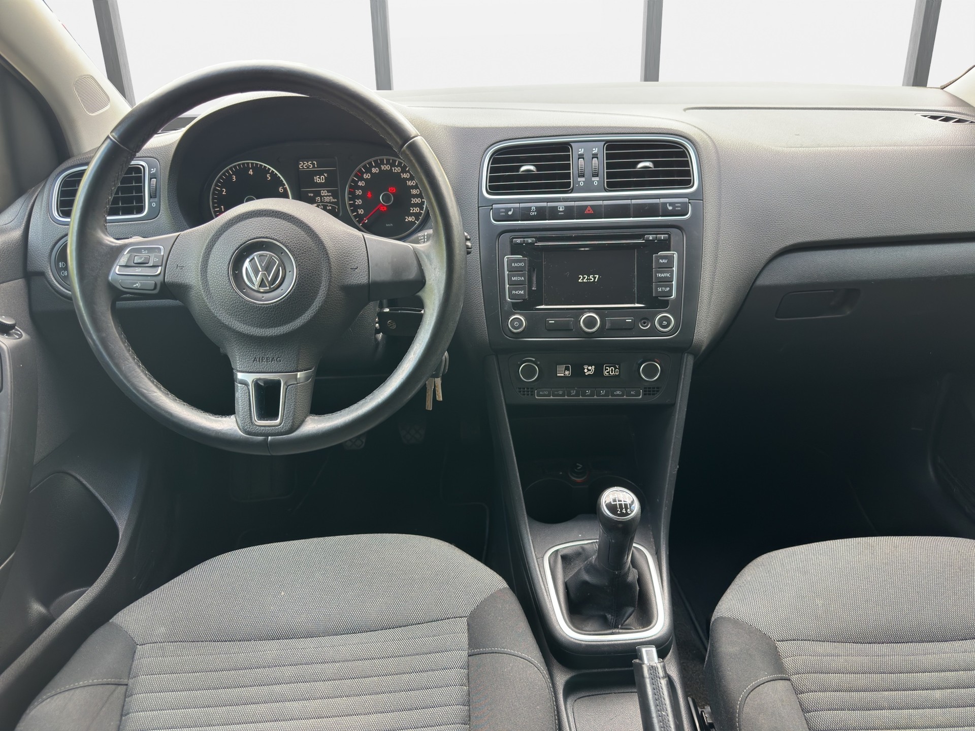 VW Polo 1.2 TSI Comfortline-image-12