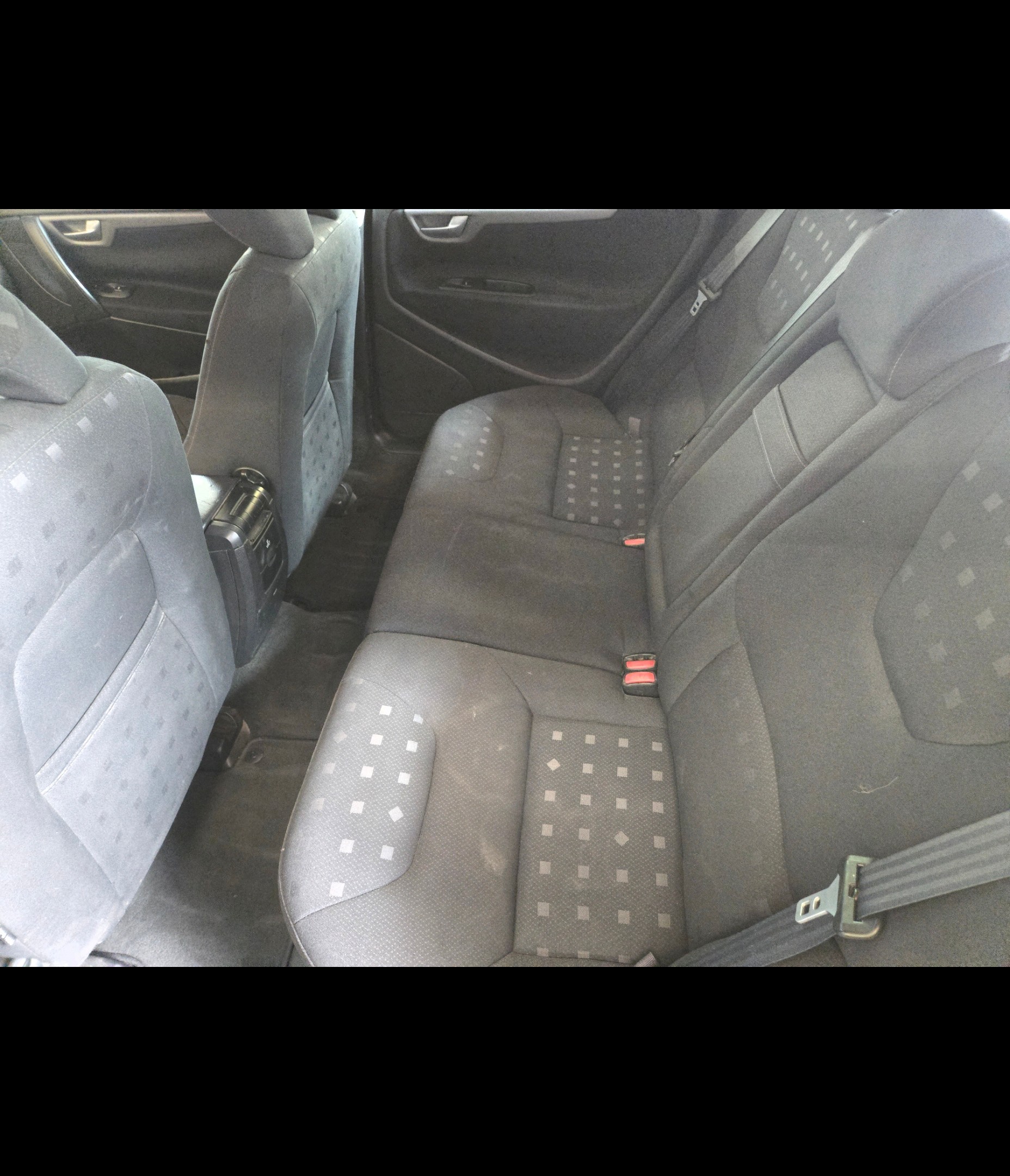 VOLVO V70 2.4 Kinetic-image-3