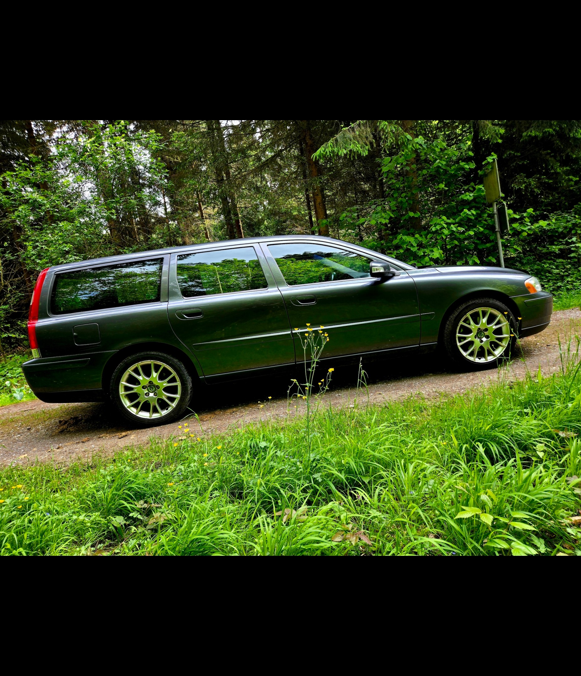 VOLVO V70 2.4 Kinetic-image-11