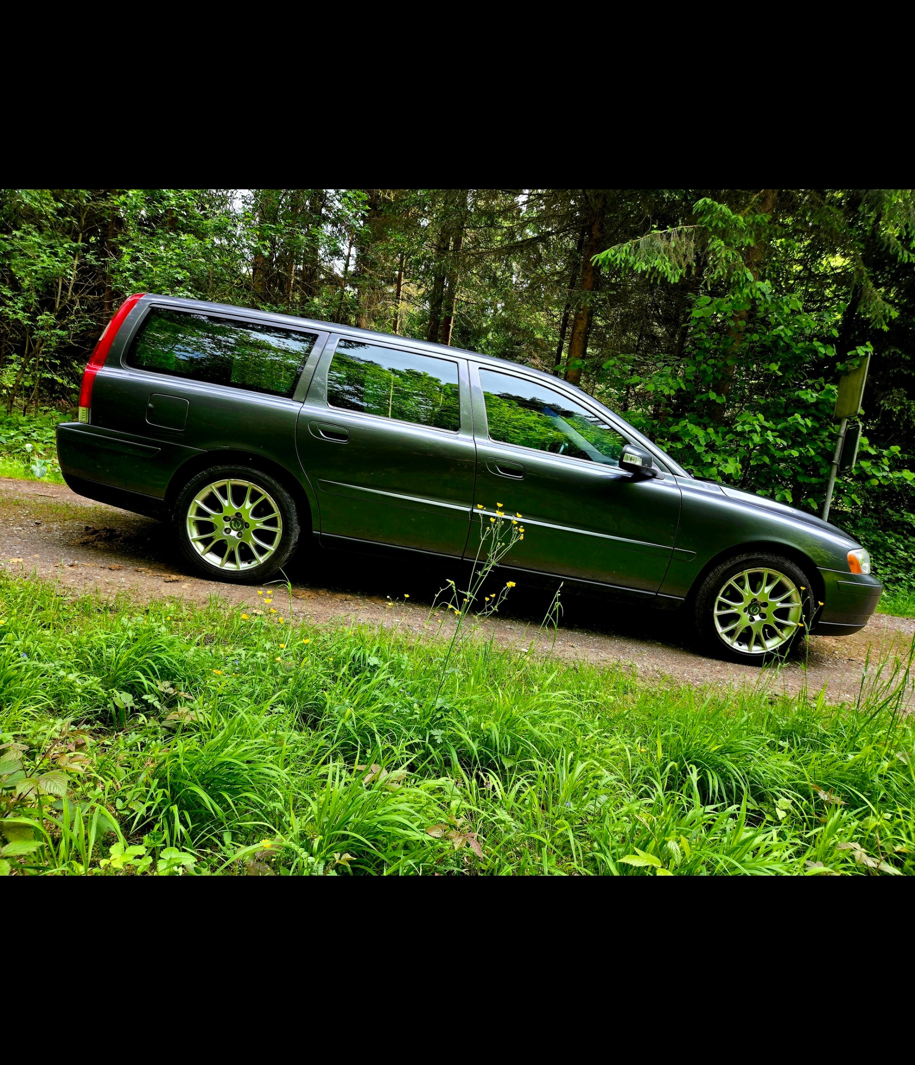 VOLVO V70 2.4 Kinetic-image-6