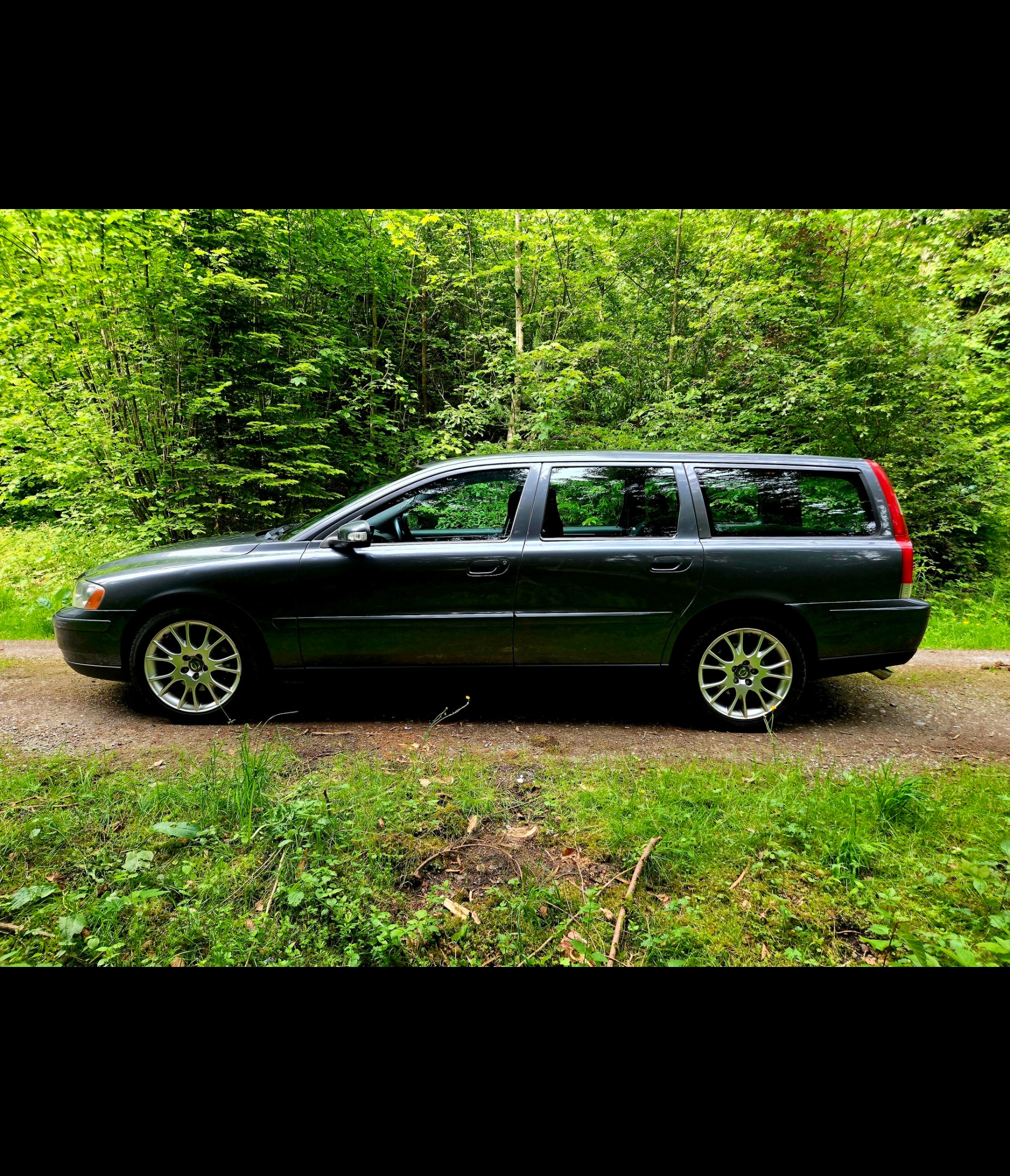 VOLVO V70 2.4 Kinetic-image-8