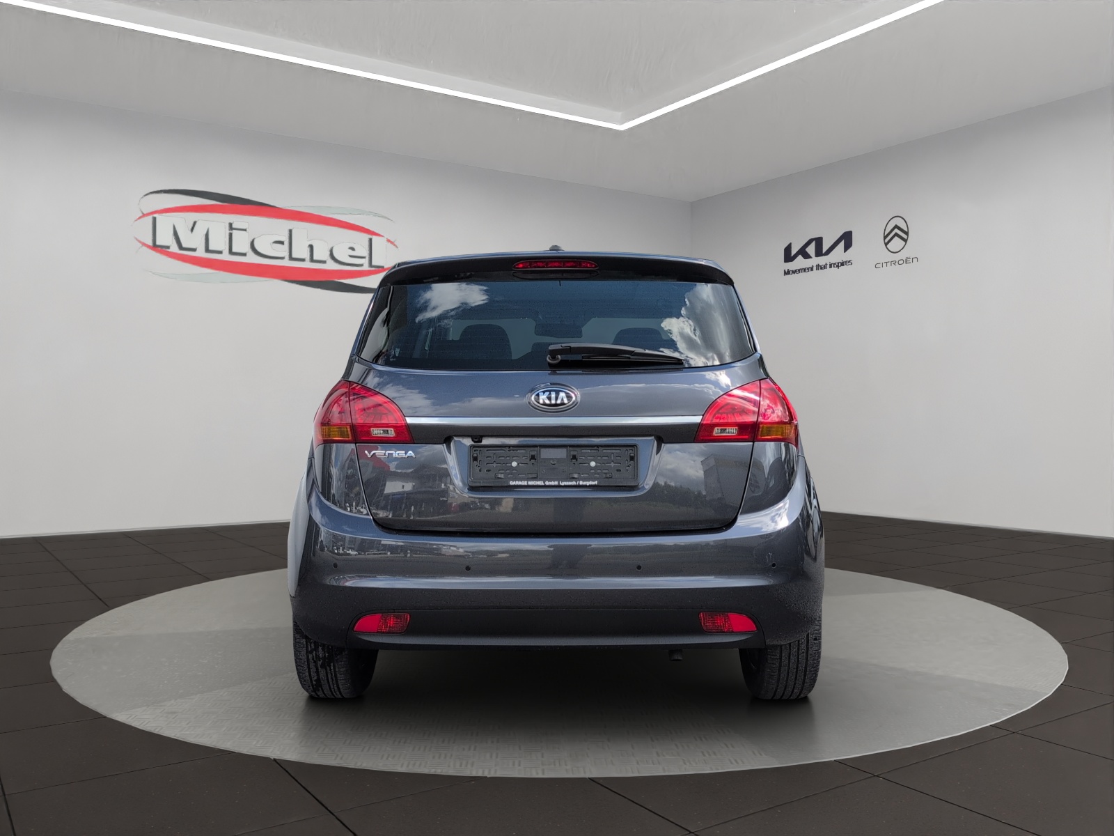 KIA Venga 1.6 CVVT Swiss Champion / inkl. Winterräder / Panorama-Glasdach / Rückfahrkamera / Occasiongarantie Premium-image-4