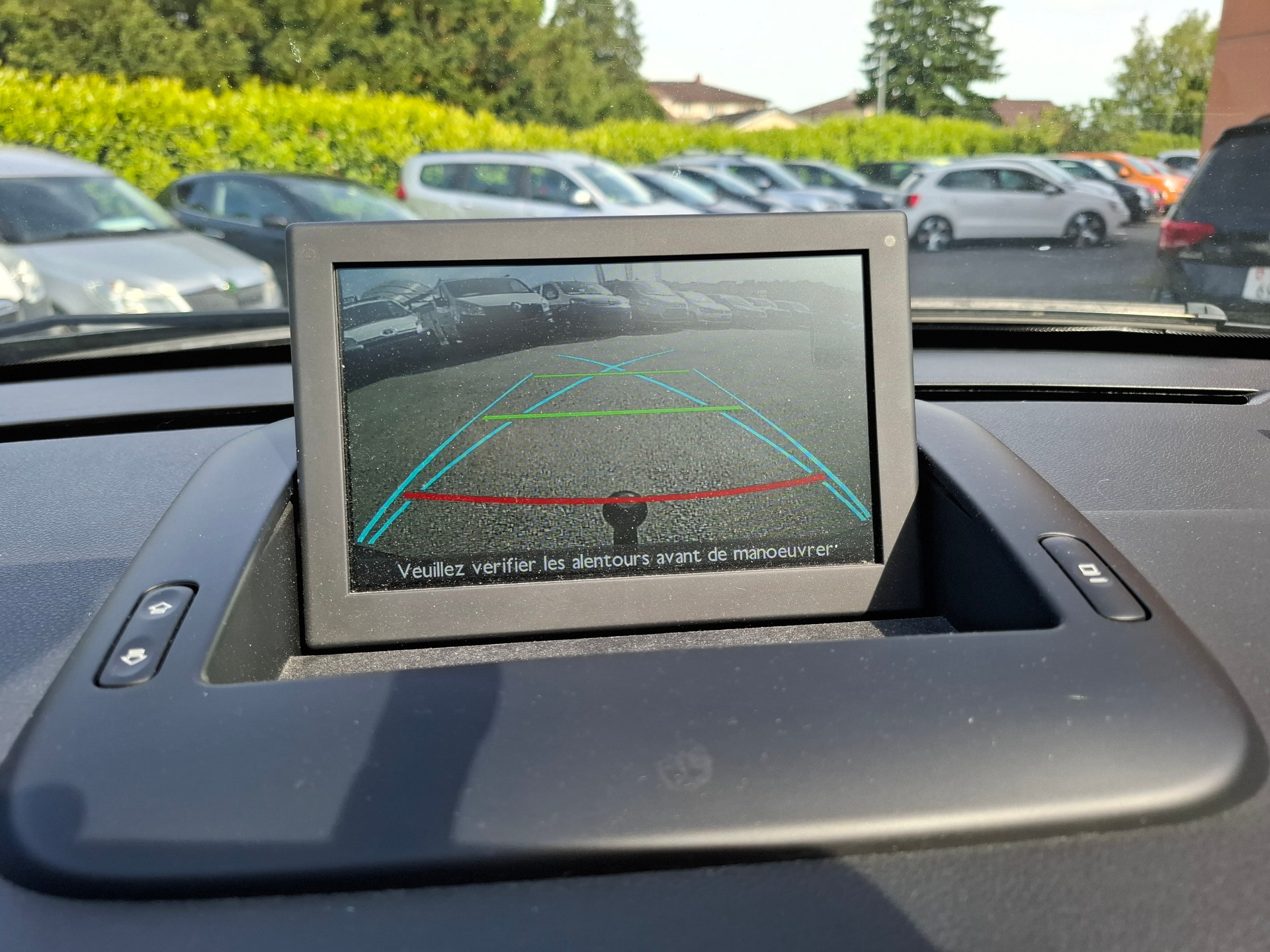 PEUGEOT 3008 1.6 Blue HDI Sensation Tiptronic-image-11