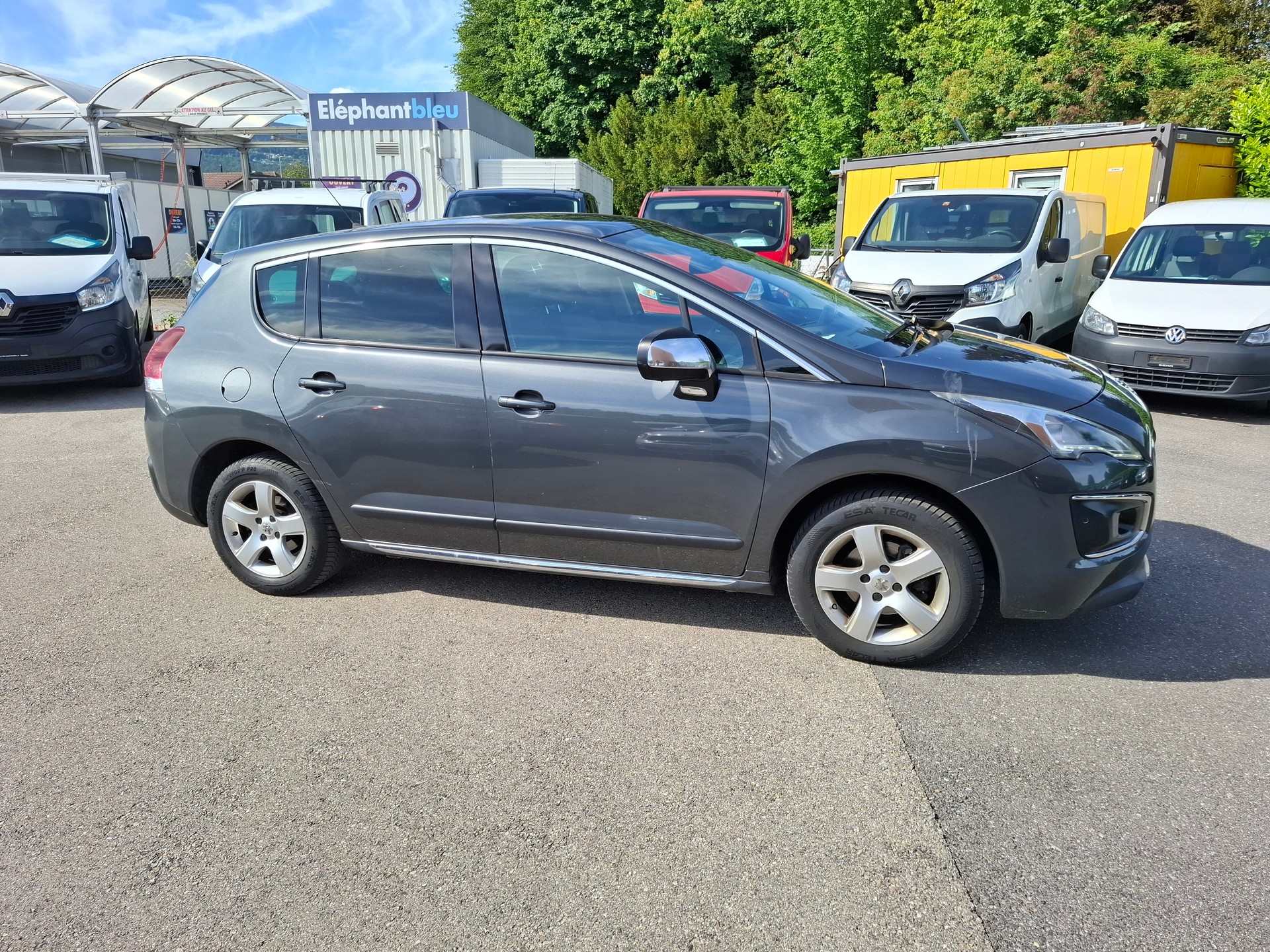 PEUGEOT 3008 1.6 Blue HDI Sensation Tiptronic-image-5