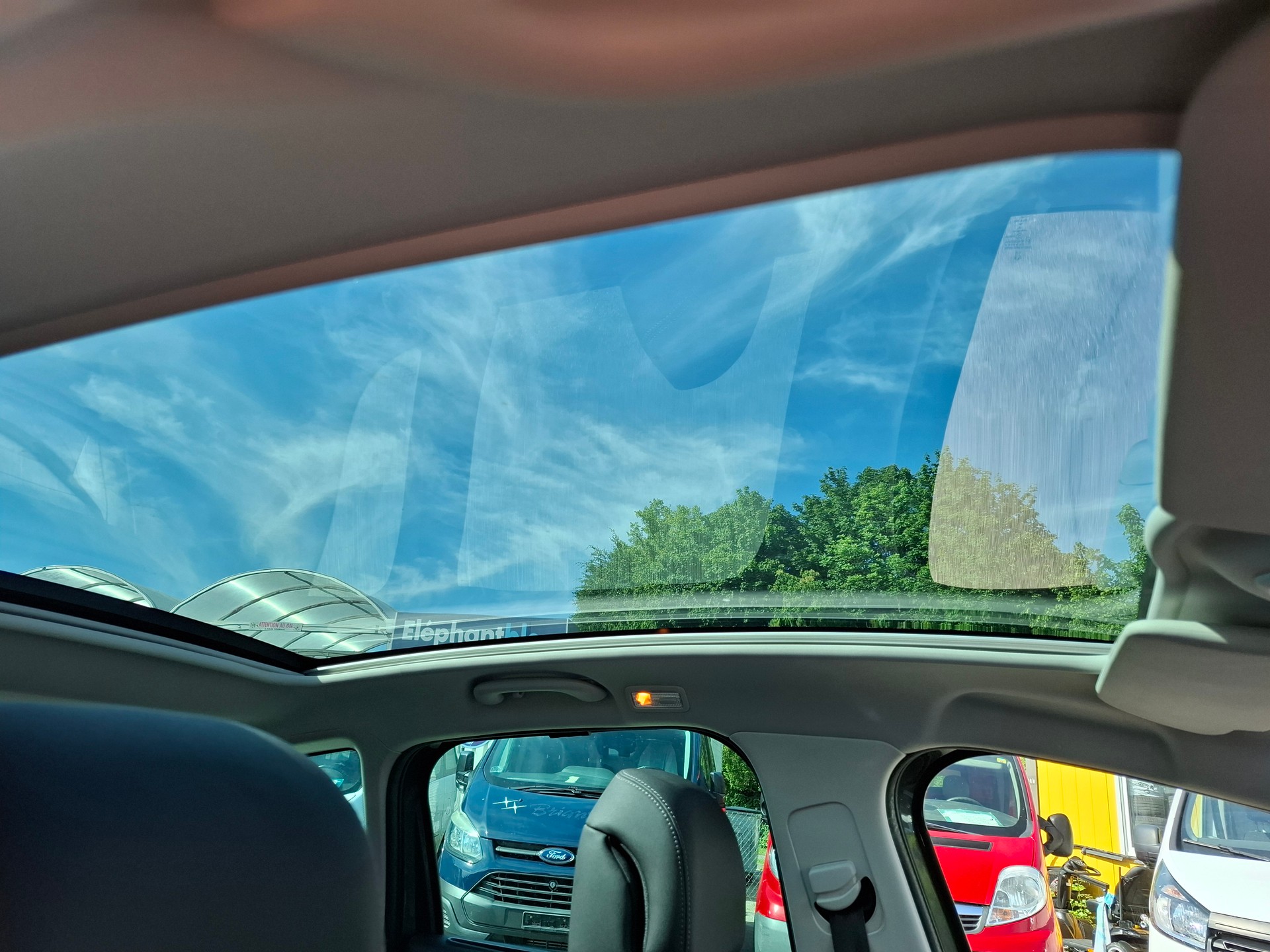 PEUGEOT 3008 1.6 Blue HDI Sensation Tiptronic-image-13