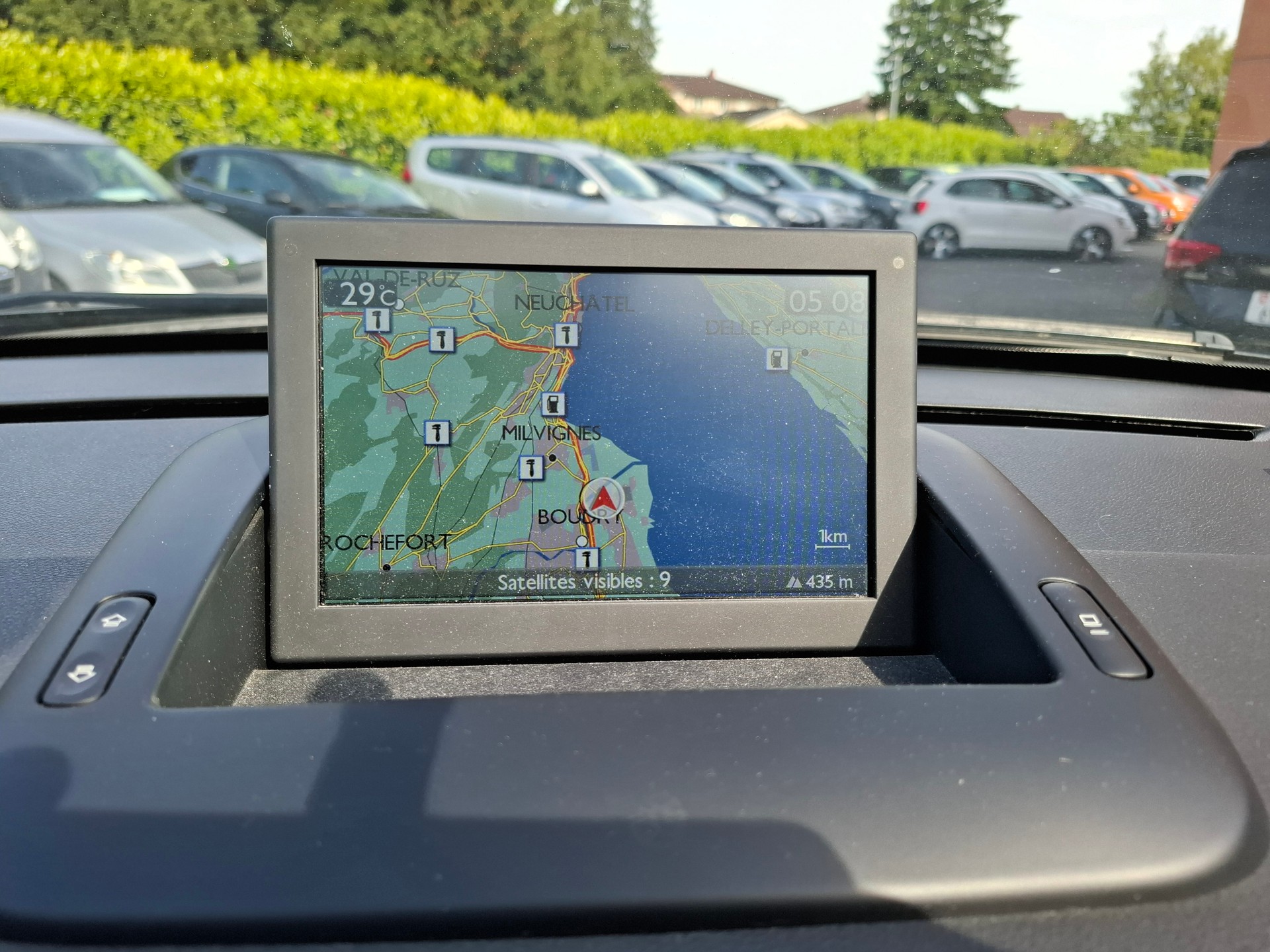 PEUGEOT 3008 1.6 Blue HDI Sensation Tiptronic-image-12