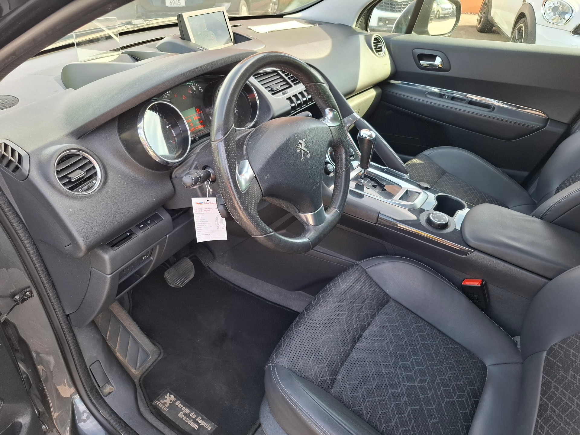 PEUGEOT 3008 1.6 Blue HDI Sensation Tiptronic-image-7