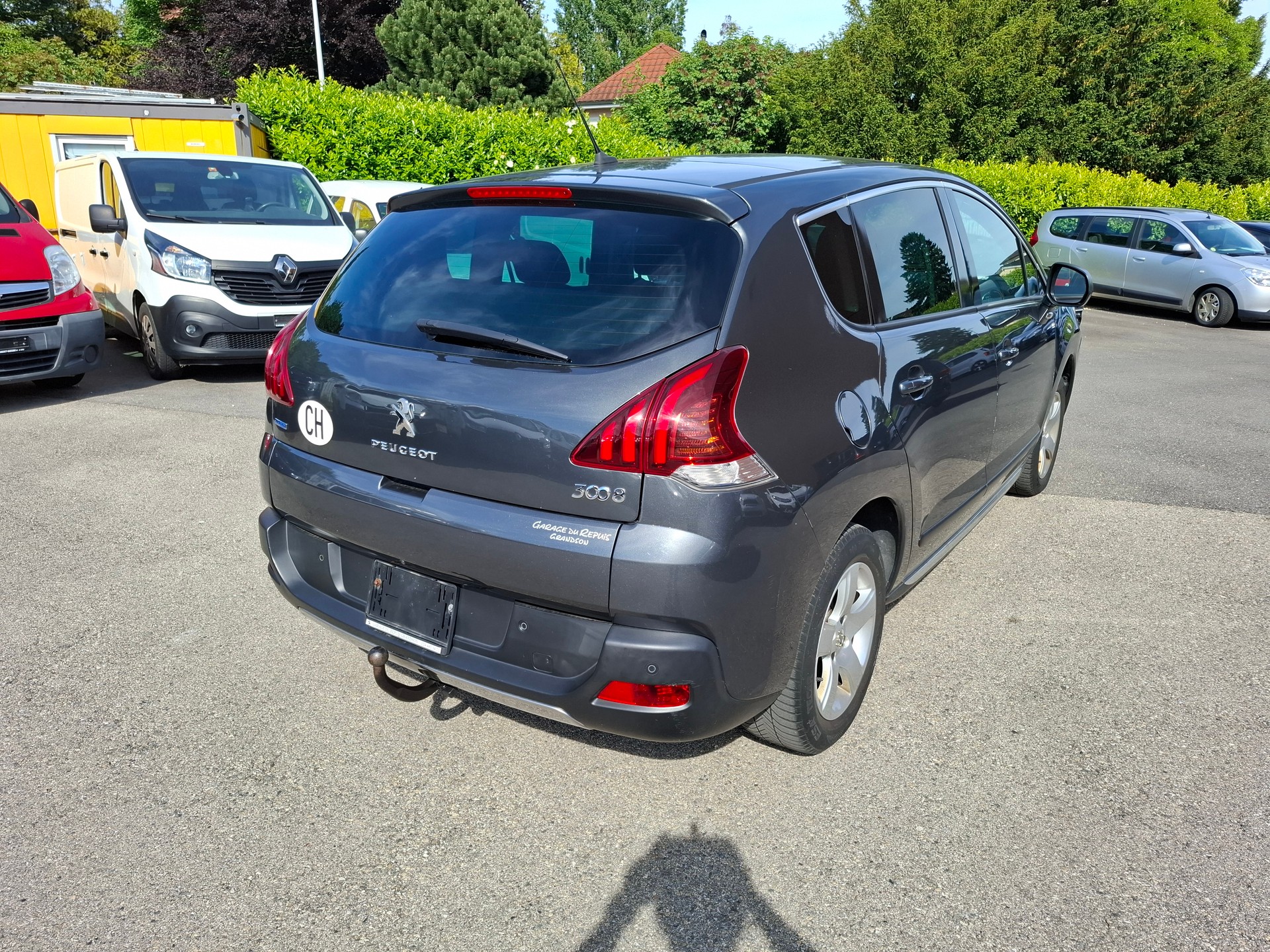 PEUGEOT 3008 1.6 Blue HDI Sensation Tiptronic-image-1