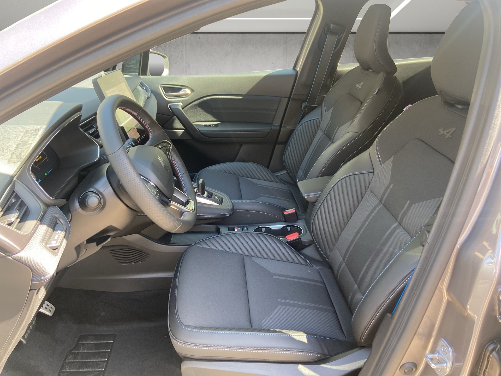 RENAULT Captur 1.8 E-Tech 160 Esprit Alpine DHT-image-6
