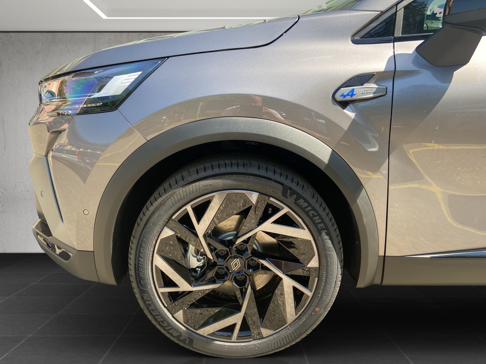 RENAULT Captur 1.8 E-Tech 160 Esprit Alpine DHT-image-13
