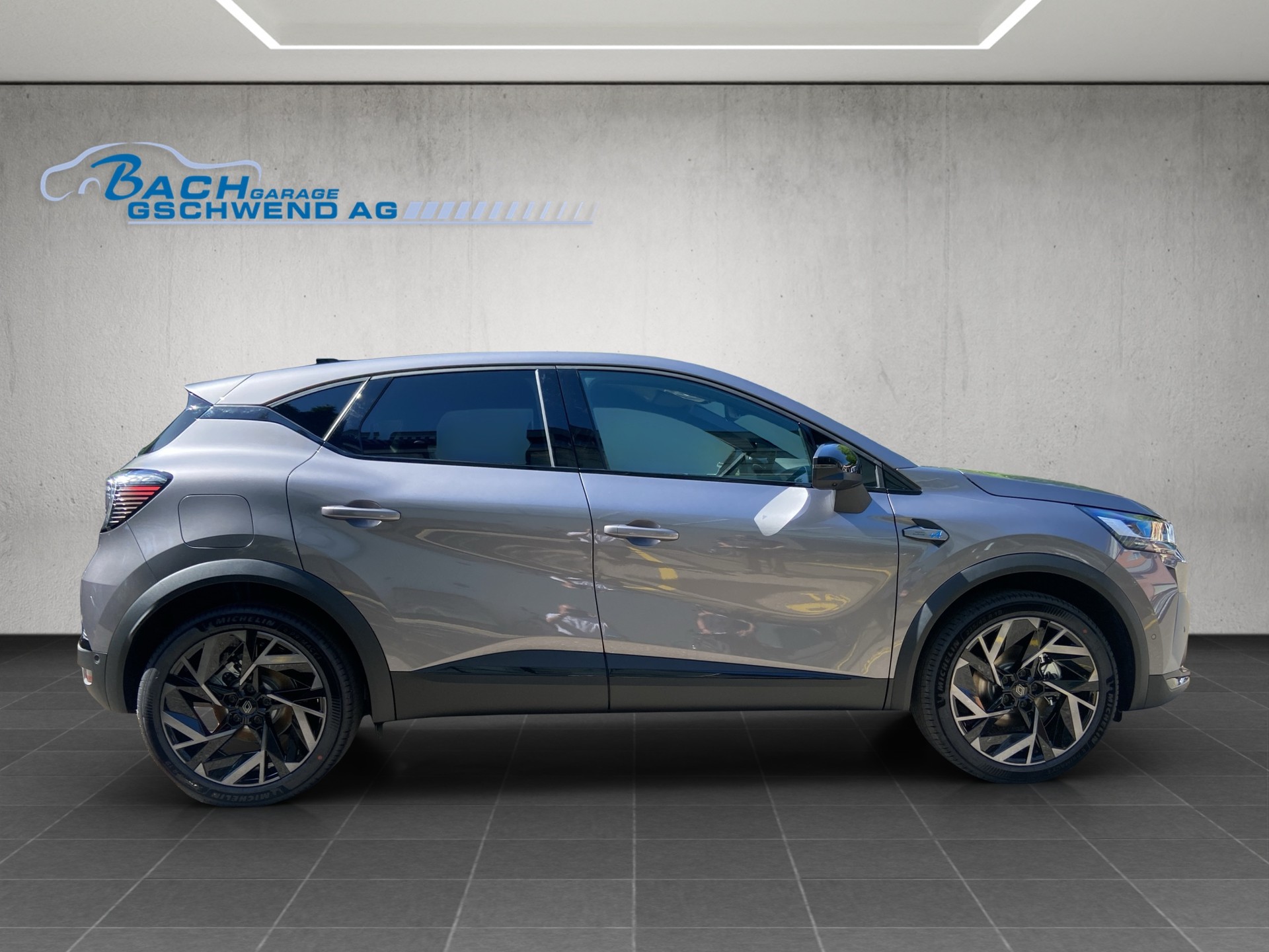 RENAULT Captur 1.8 E-Tech 160 Esprit Alpine DHT-showroom-element-2