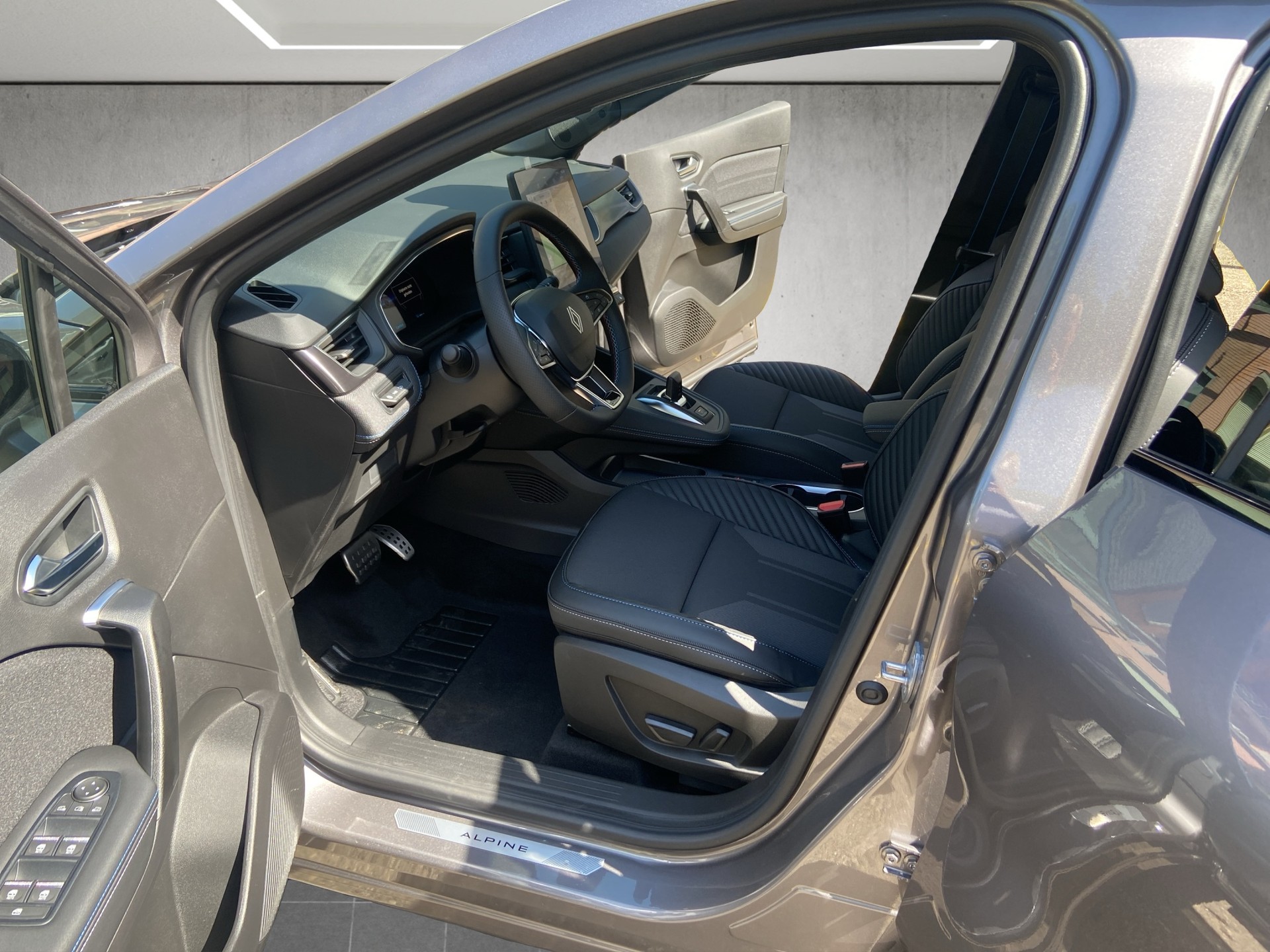 RENAULT Captur 1.8 E-Tech 160 Esprit Alpine DHT-image-7