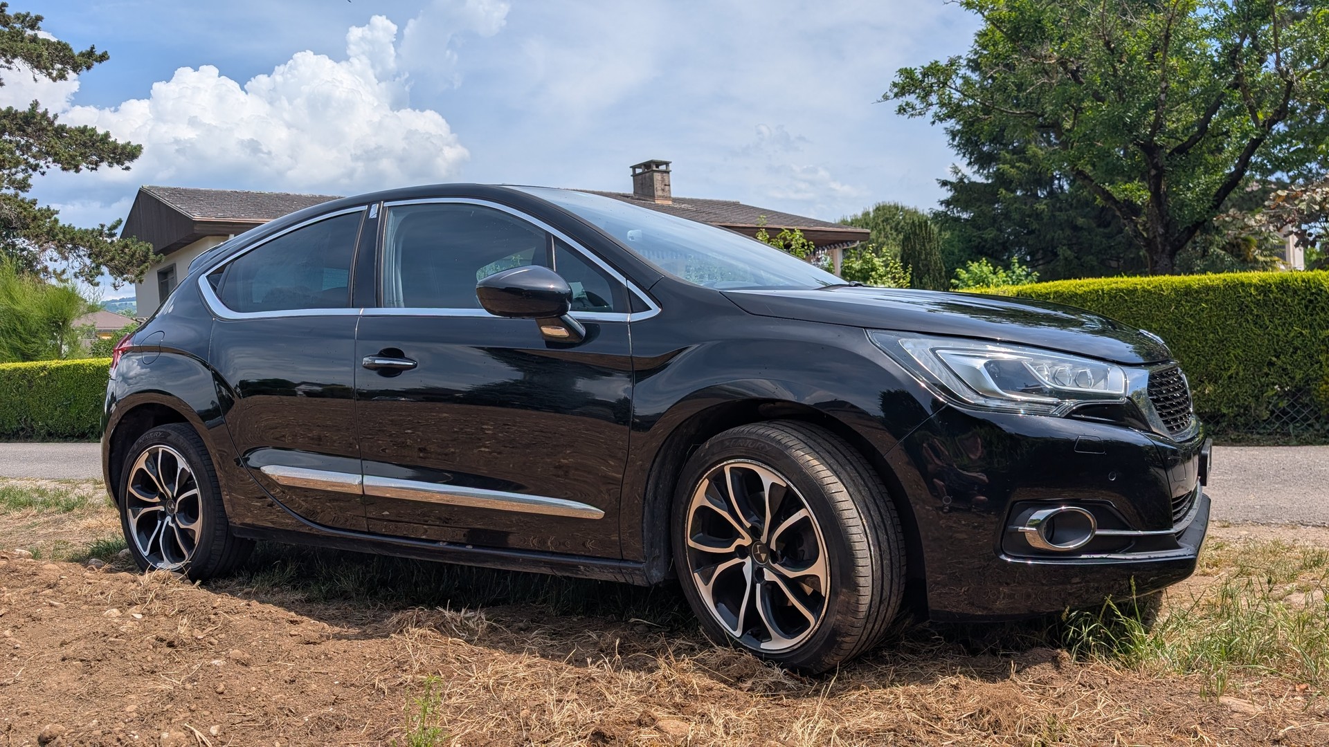 DS AUTOMOBILES 2.0 BlueHDi 180 So Chic-image-2