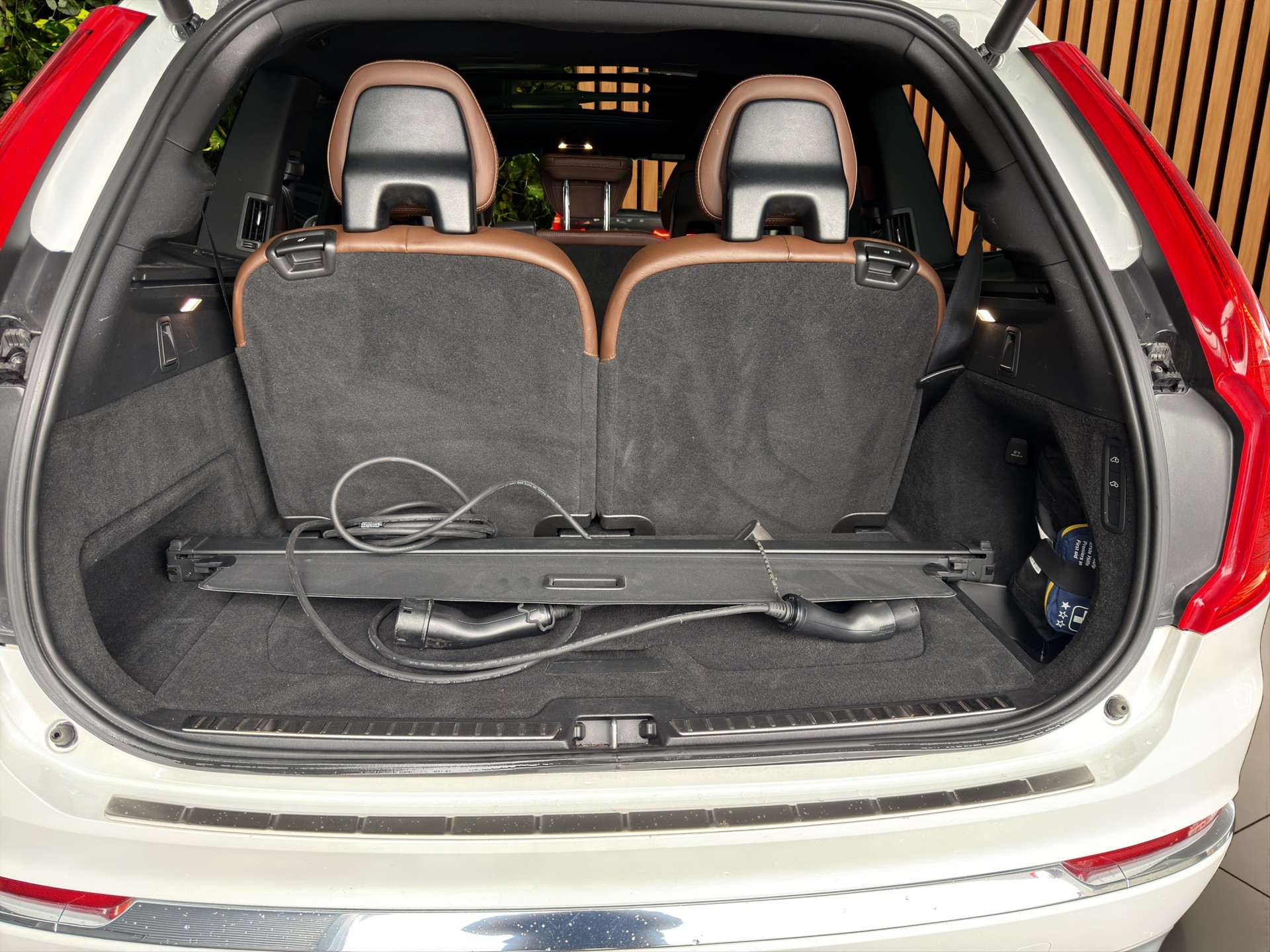 VOLVO XC90 2.0 T8 TE Inscription 7P. eAWD-image-9
