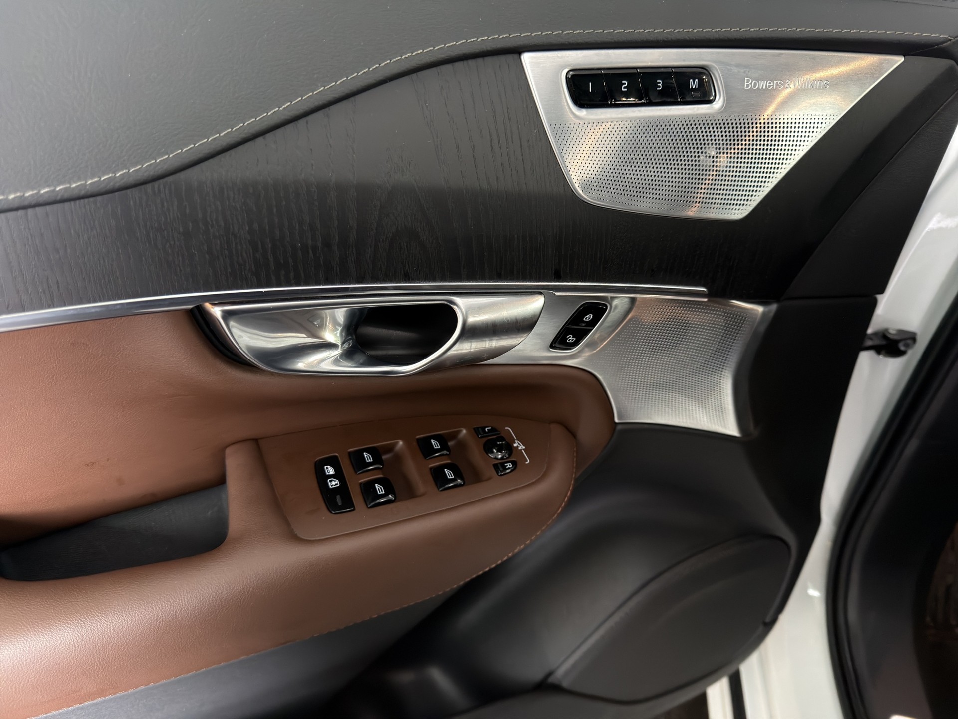 VOLVO XC90 2.0 T8 TE Inscription 7P. eAWD-image-19