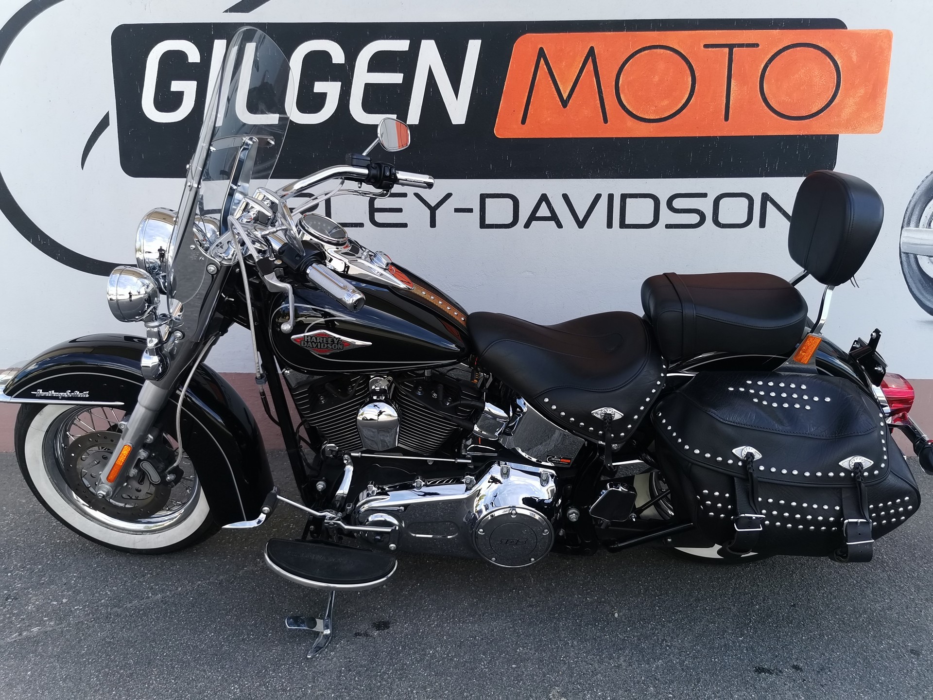 HARLEY-DAVIDSON FLSTCI Softail Classic-image-2