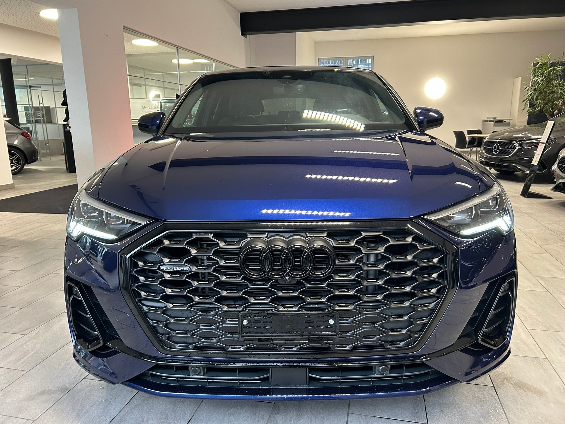 AUDI Q3 Sportback 45 TFSI S line quattro S-tronic-showroom-element-1