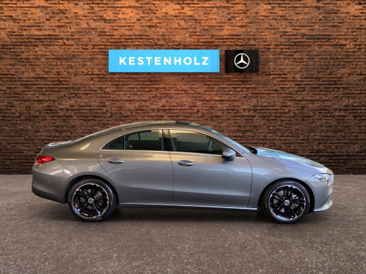 MERCEDES-BENZ CLA 220 Style 4Matic-showroom-element-2