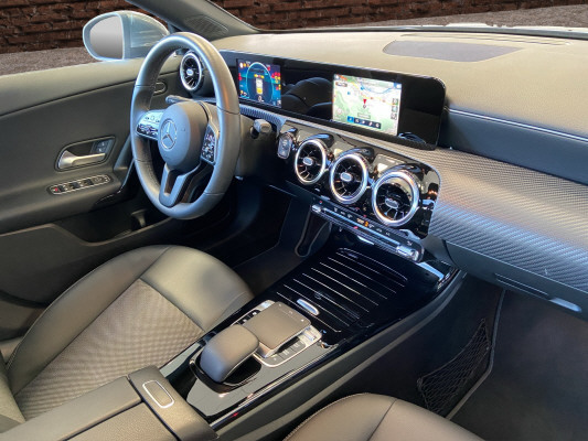 MERCEDES-BENZ CLA 220 Style 4Matic-image-14
