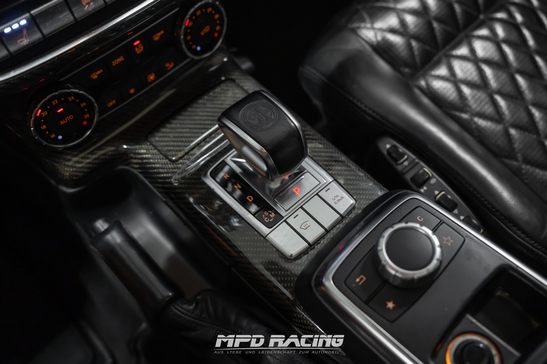 MERCEDES-BENZ G 65 AMG Automatic-image-13