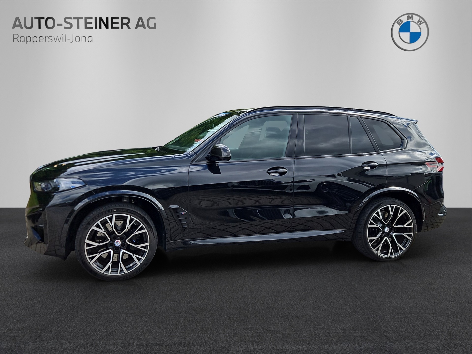 BMW X5 M Competition-showroom-element-1