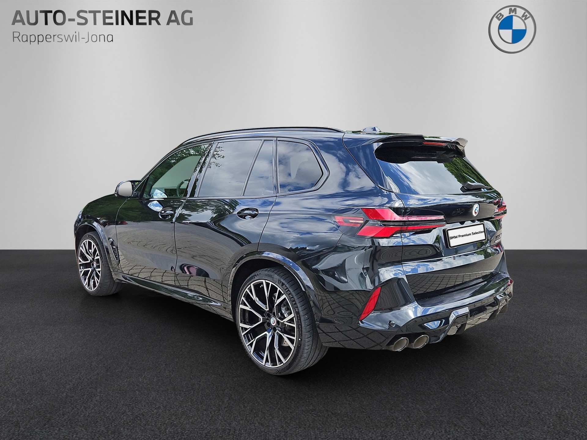 BMW X5 M Competition-showroom-element-2