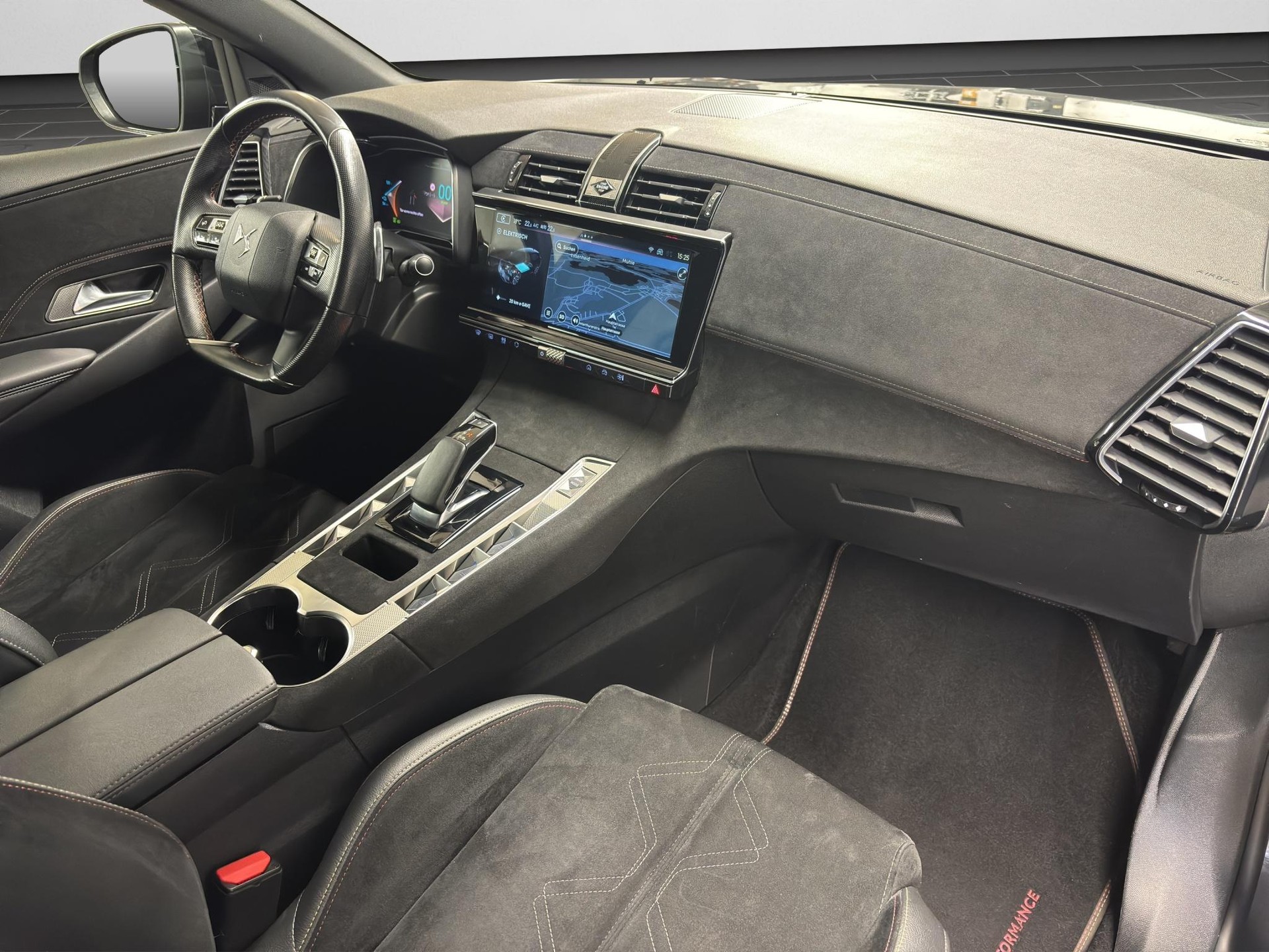 DS AUTOMOBILES 7 1.6 E-Tense Ligne Noire 4x4-image-12