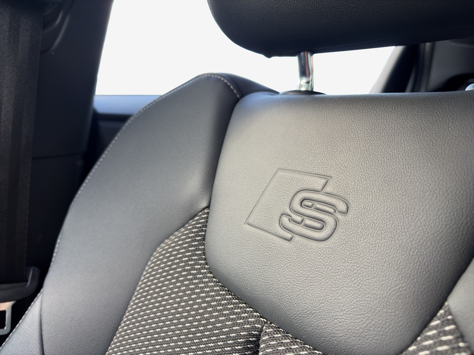 AUDI A1 Sportback 30 TFSI advanced S-tronic-image-15