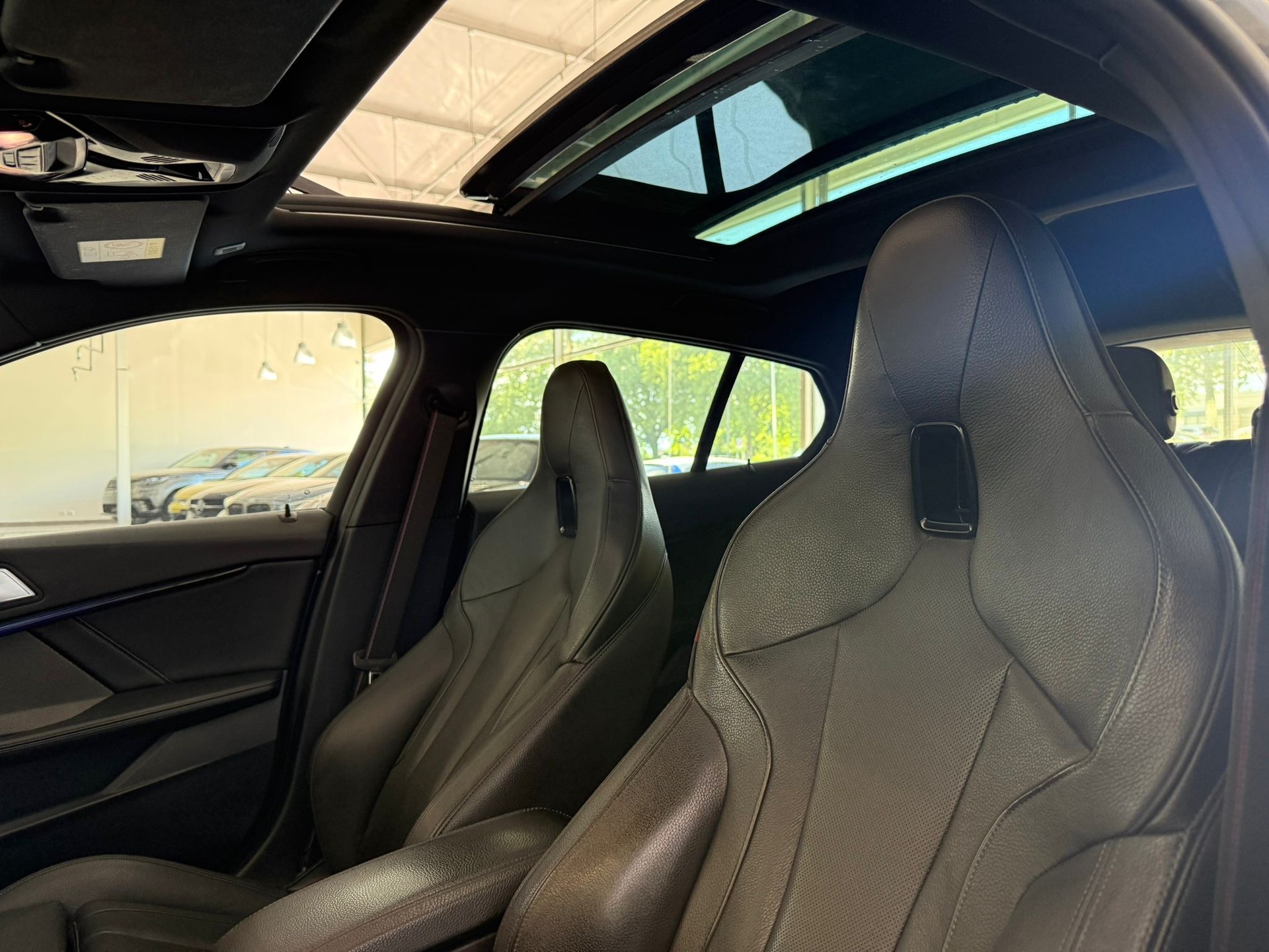 BMW M135i xDrive Steptronic-image-11