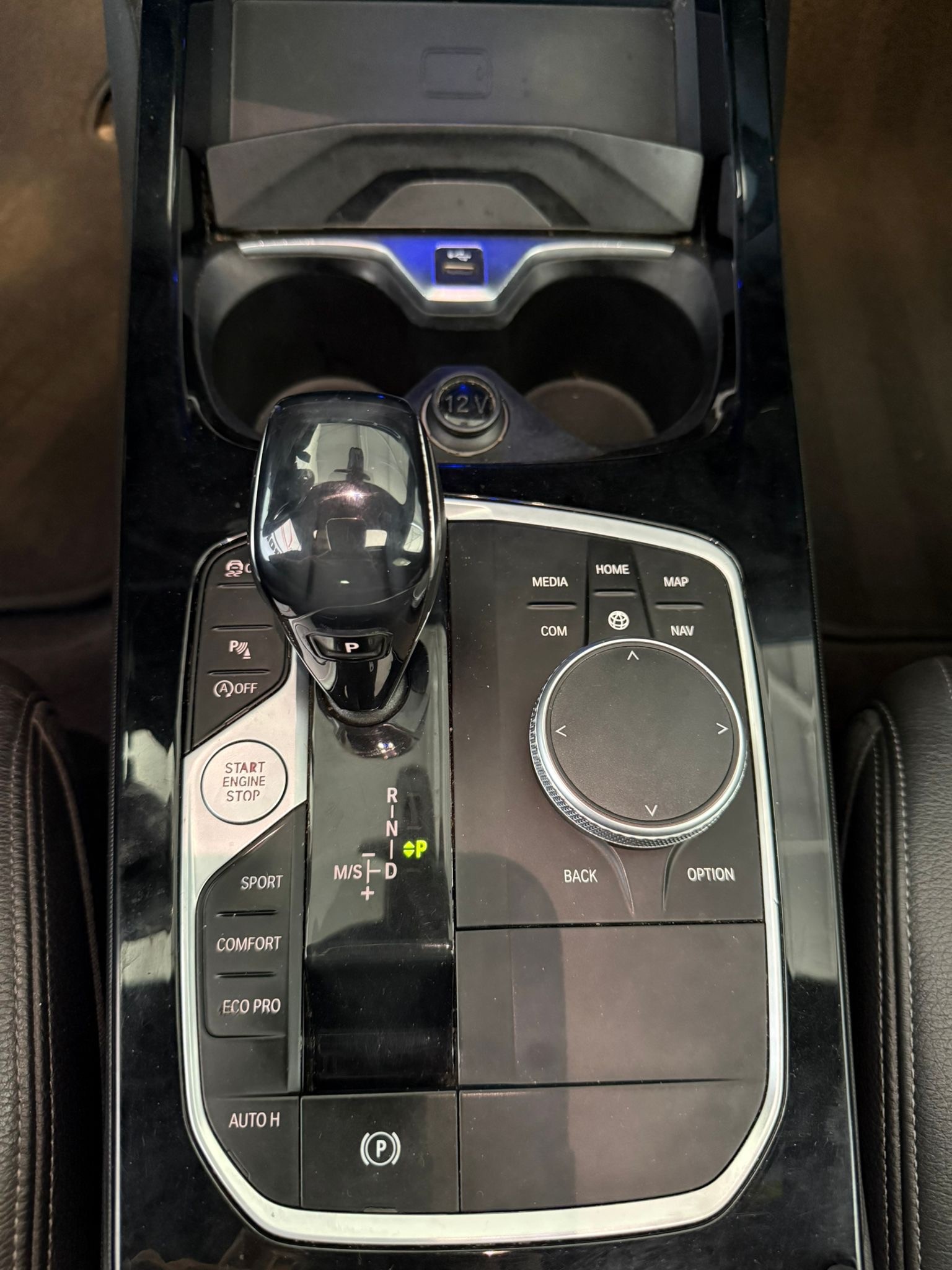 BMW M135i xDrive Steptronic-image-12