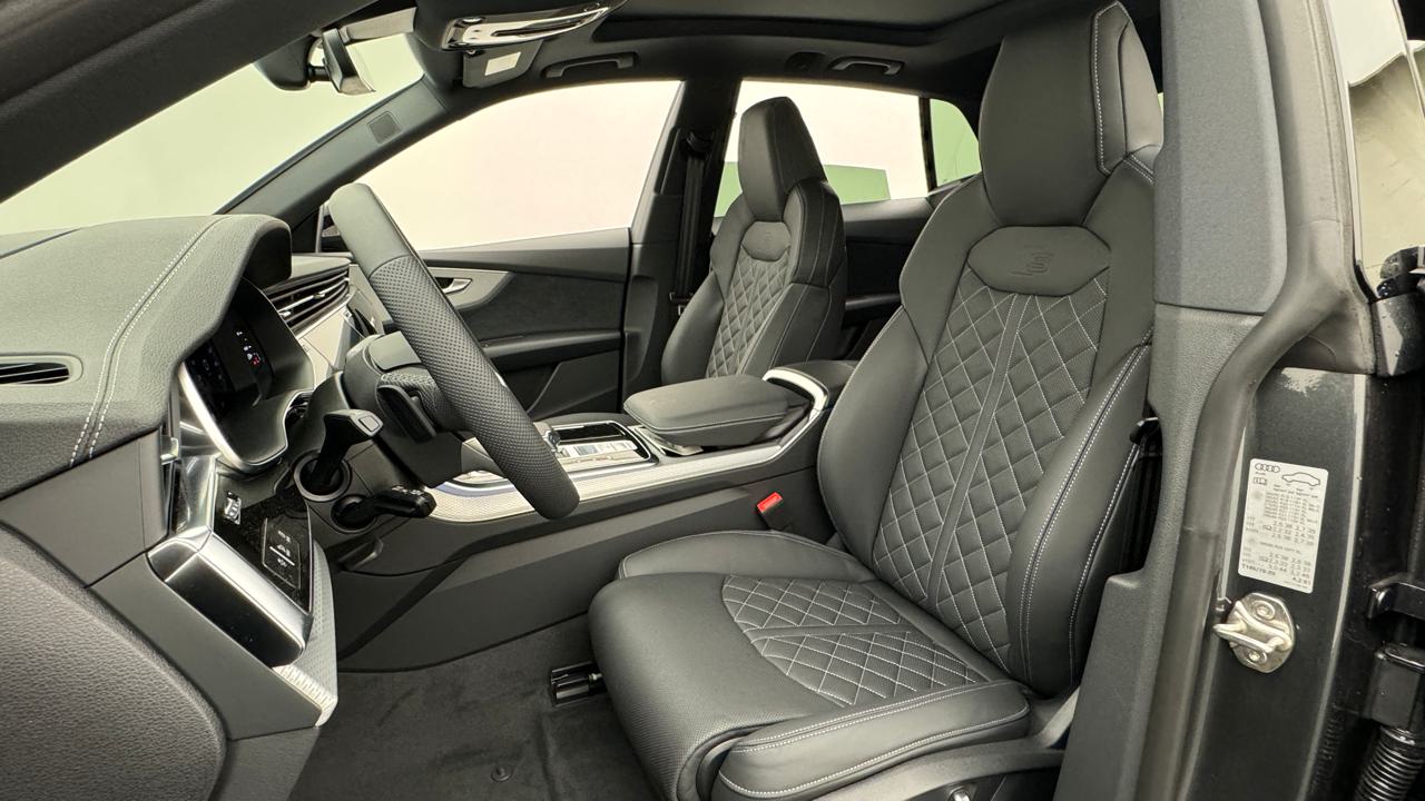 AUDI Q8 SUV TDI quattro 210 kW S line-image-4