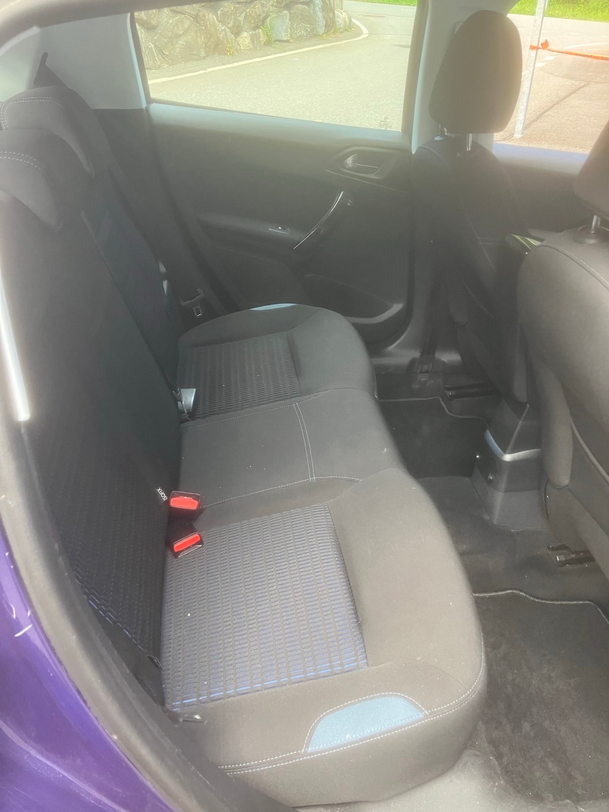 PEUGEOT 208 1.6 VTI Allure-image-5